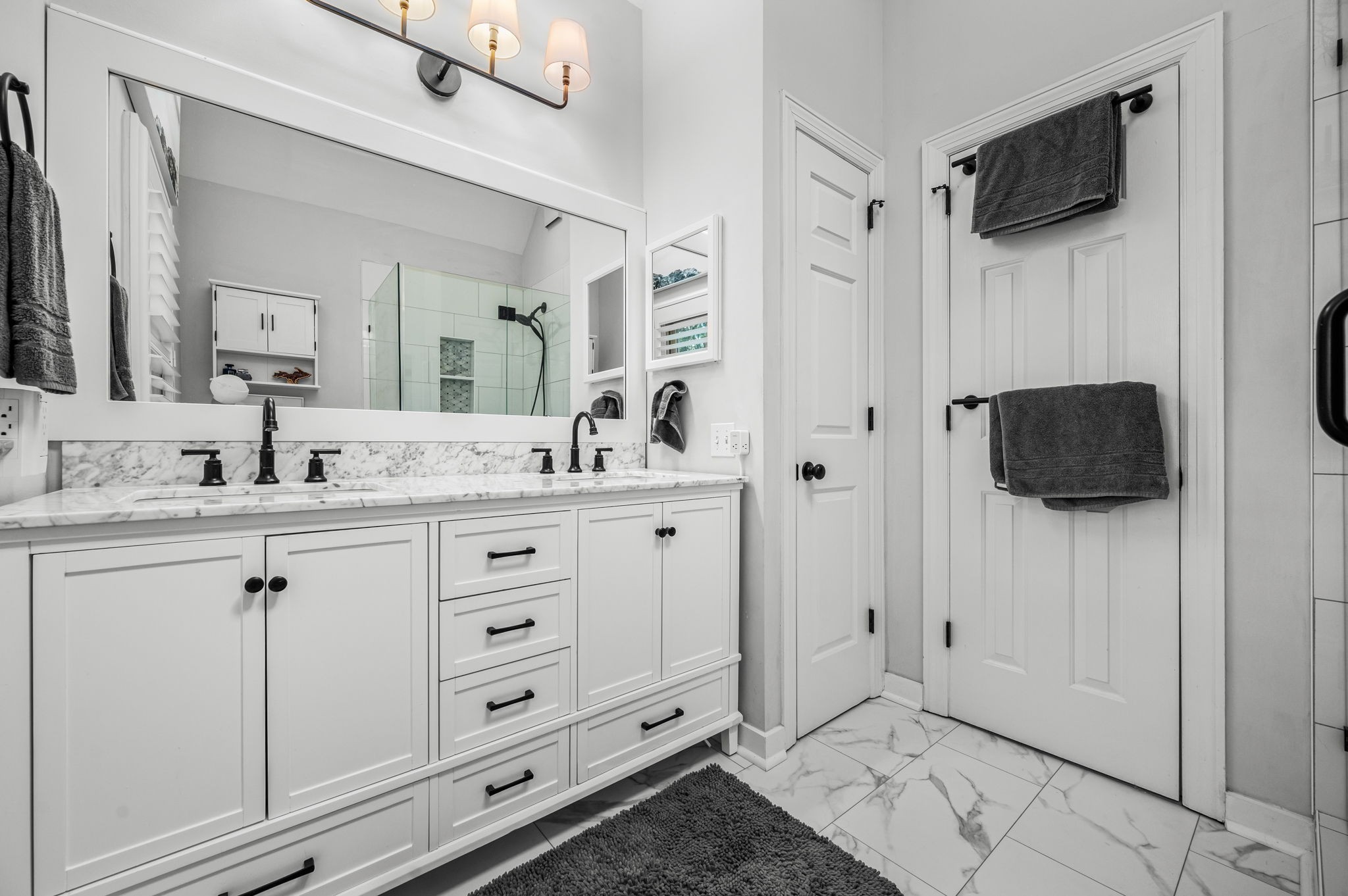 1407 Cambridge Dr