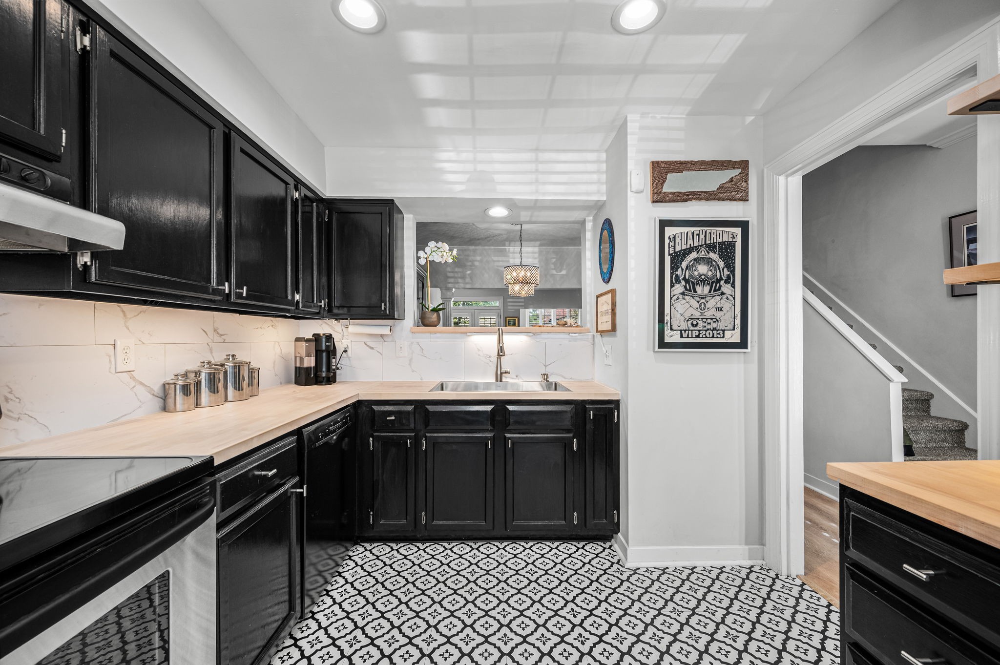1407 Cambridge Dr