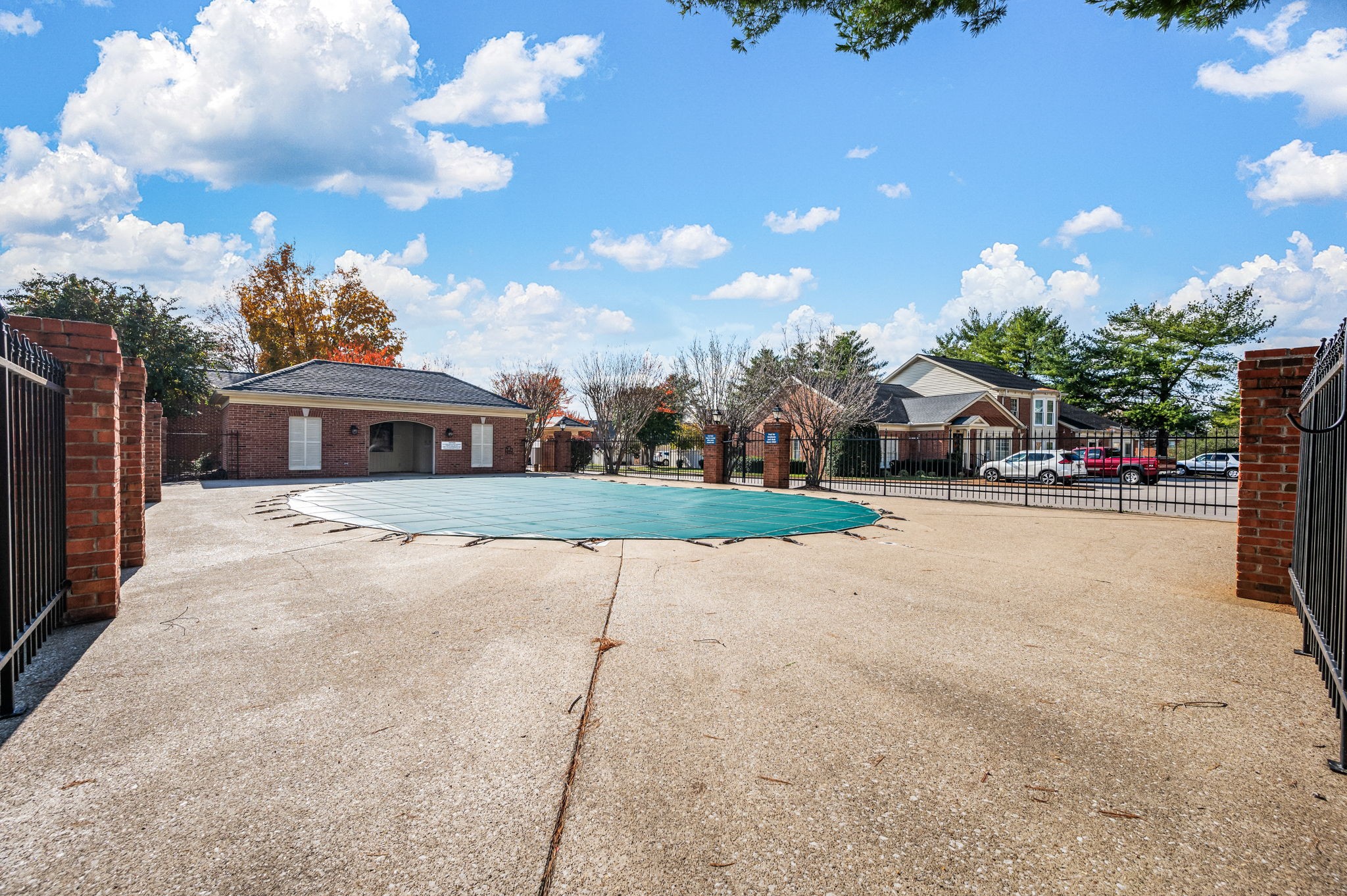 1407 Cambridge Dr