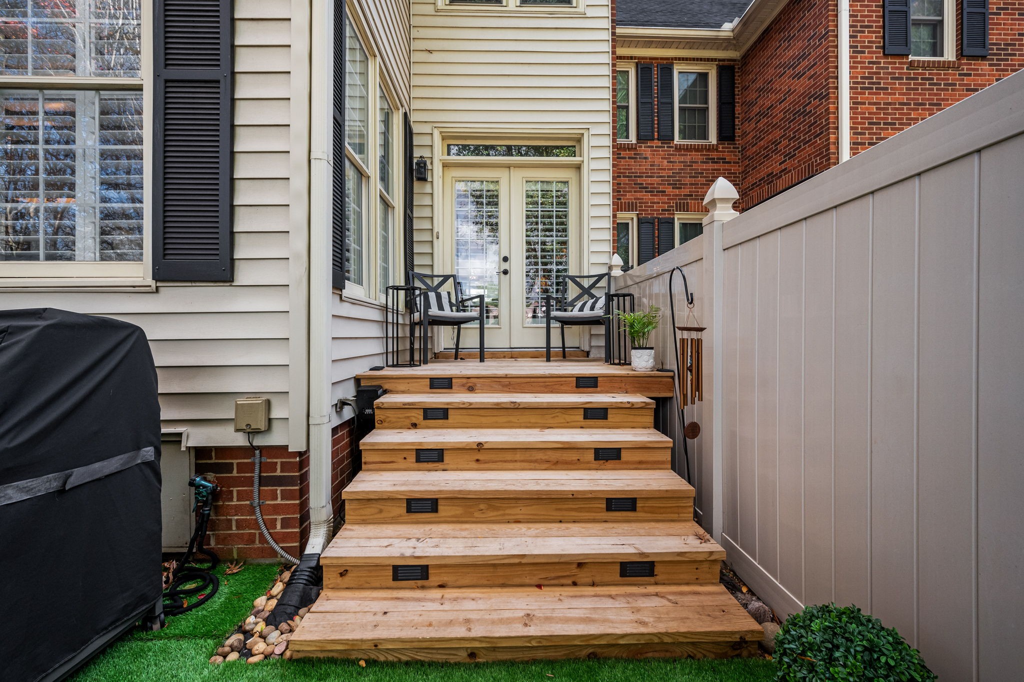 1407 Cambridge Dr