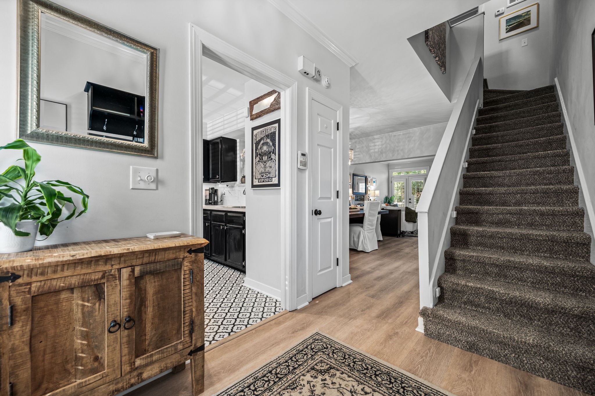 1407 Cambridge Dr