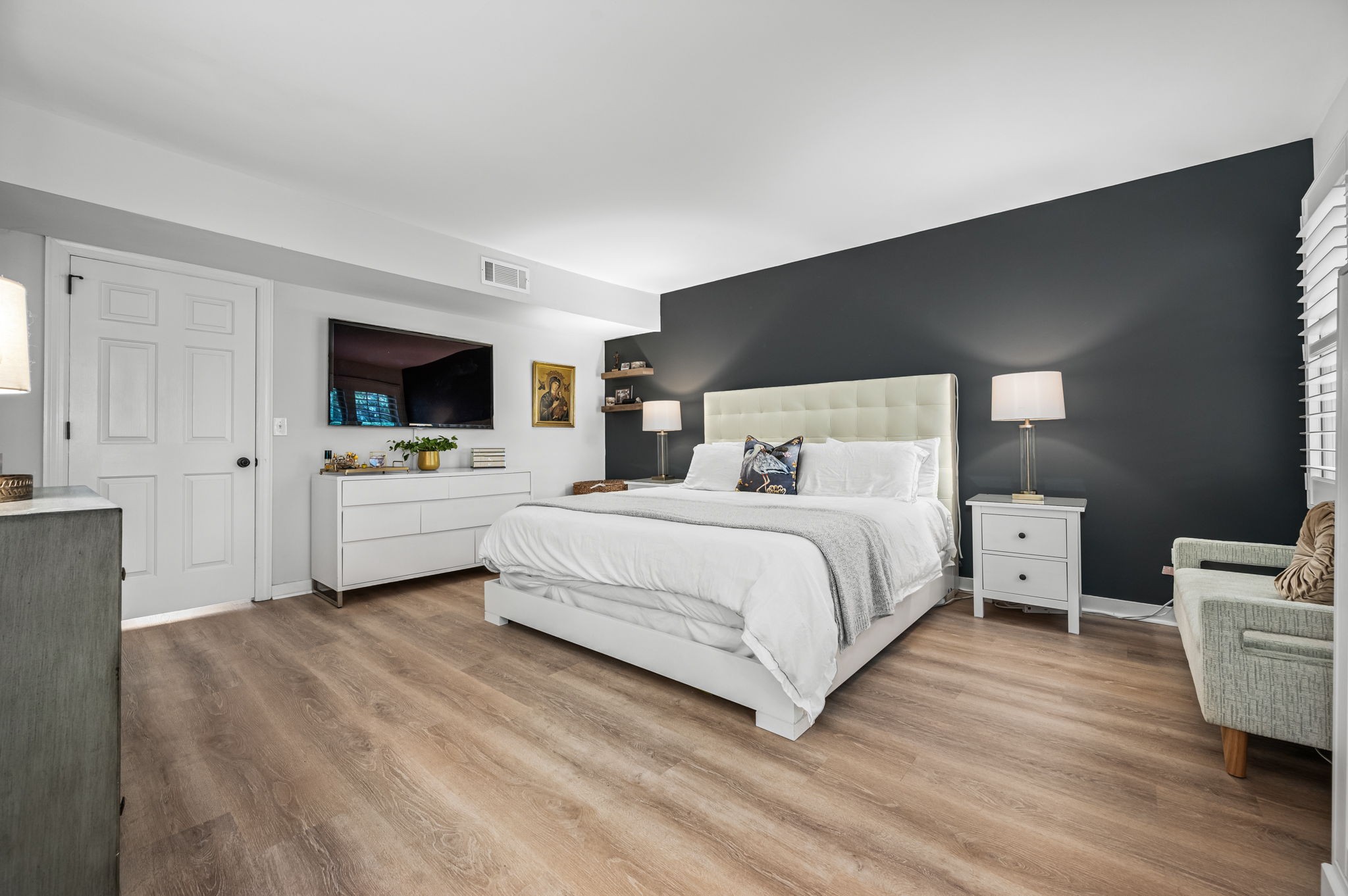 1407 Cambridge Dr