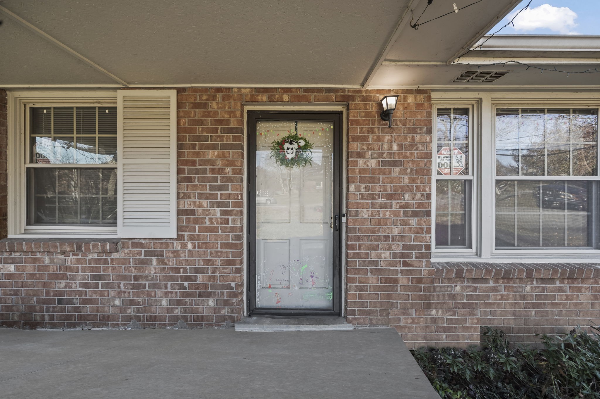 7025 Bonnafair Dr