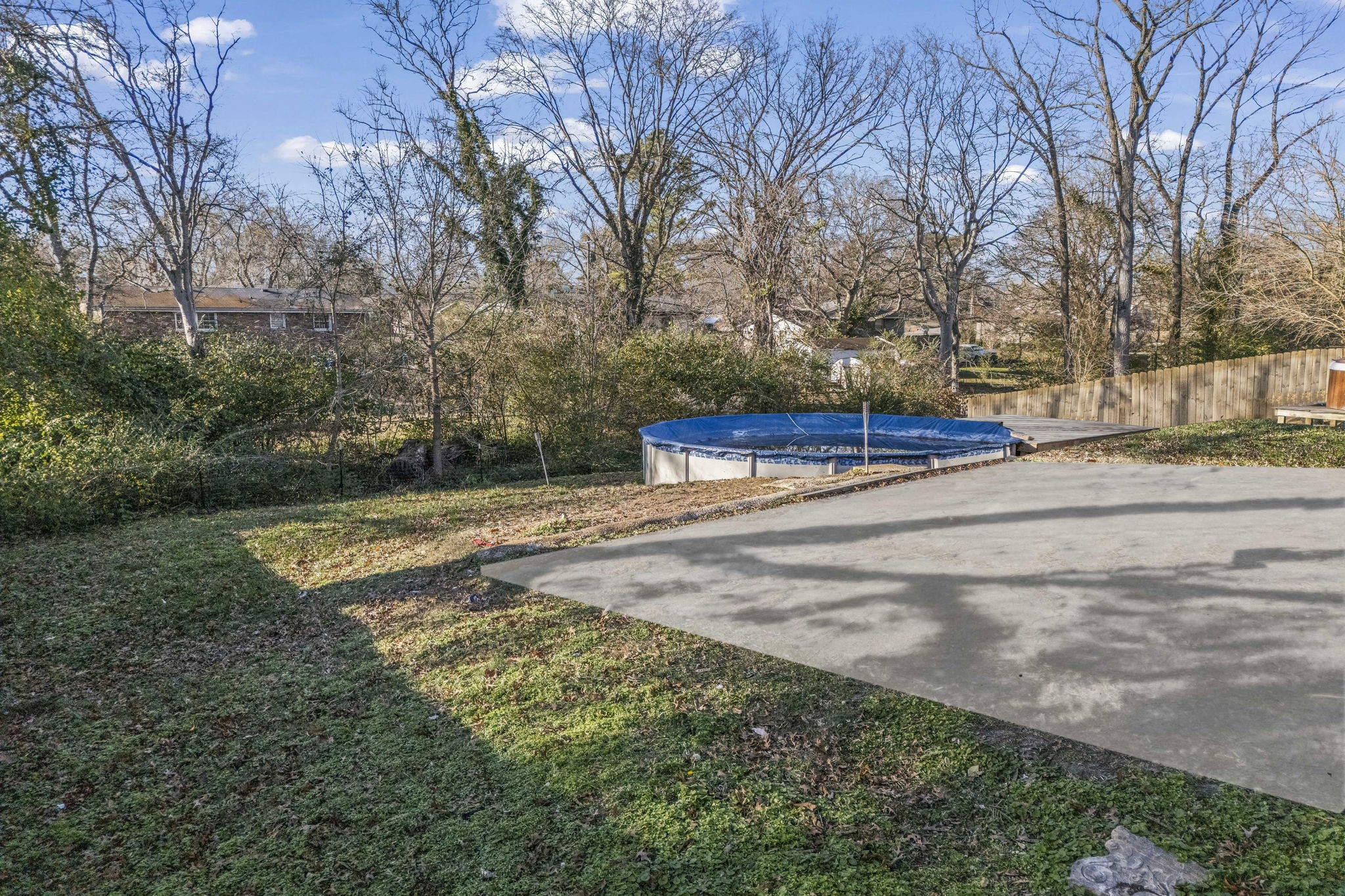 7025 Bonnafair Dr