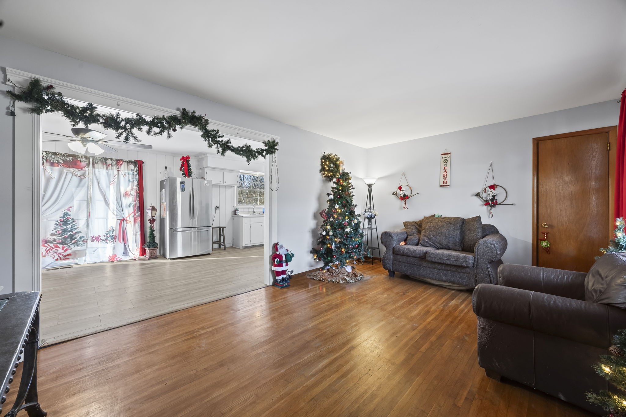 7025 Bonnafair Dr