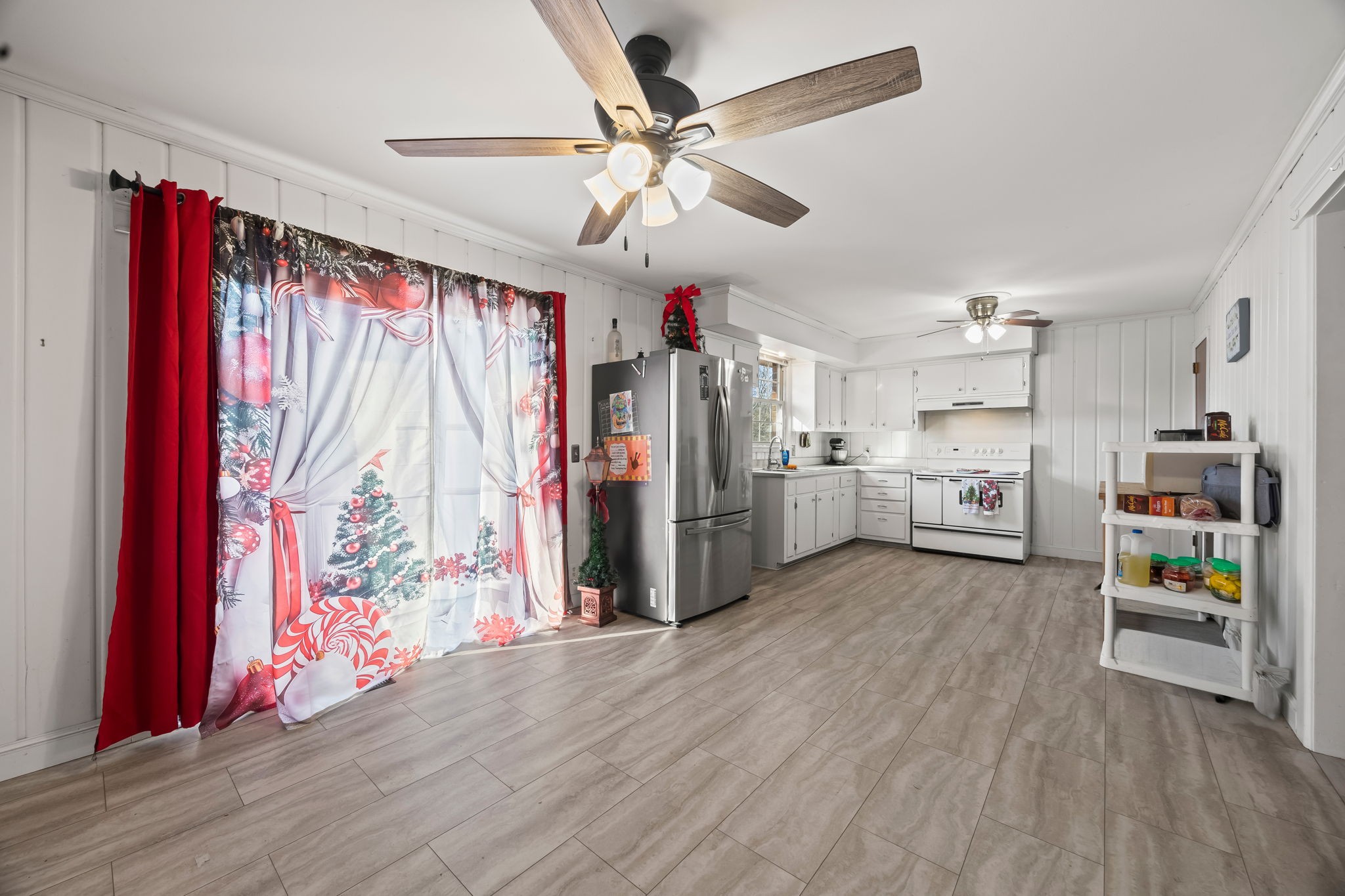 7025 Bonnafair Dr