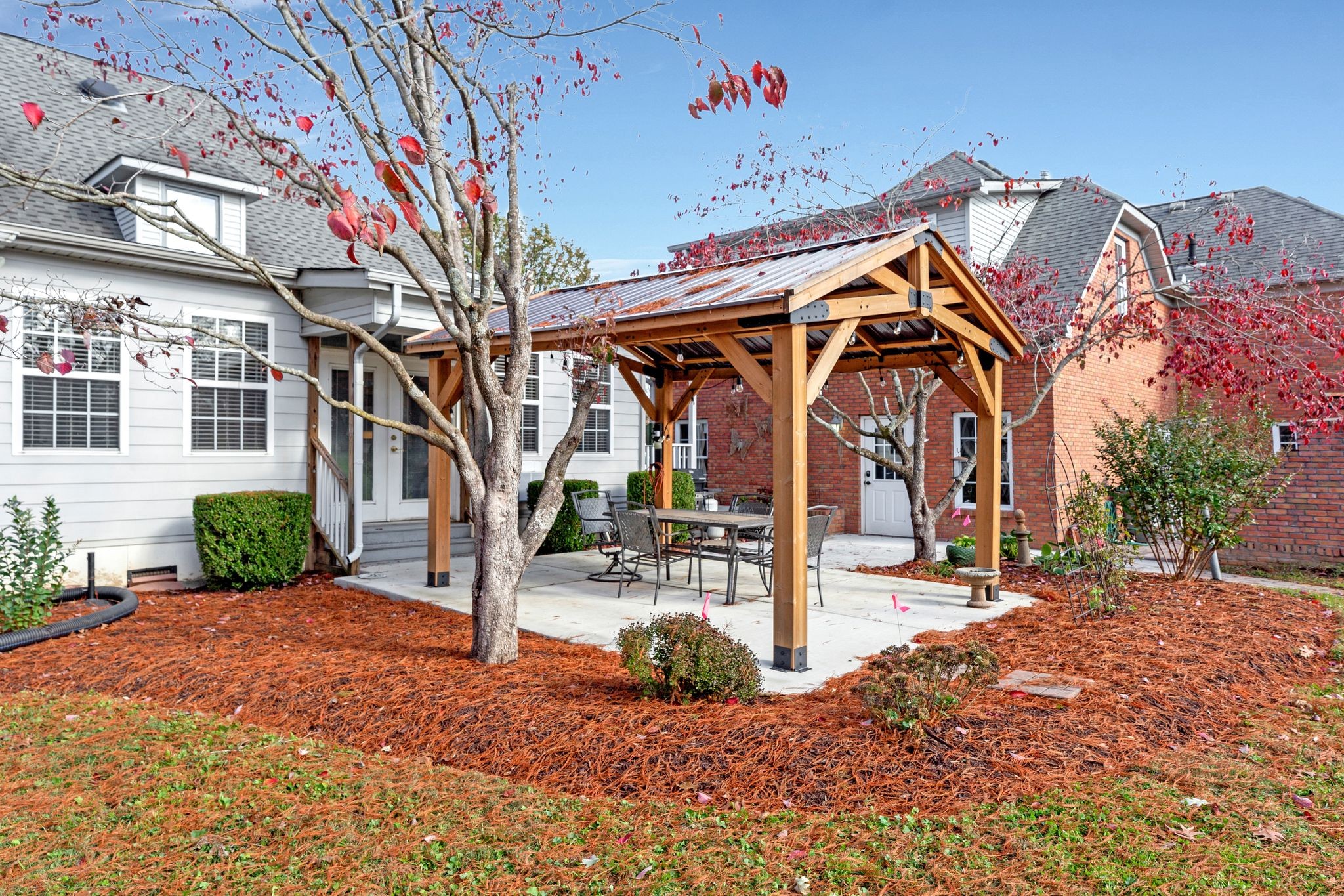 1798 Irby Lane