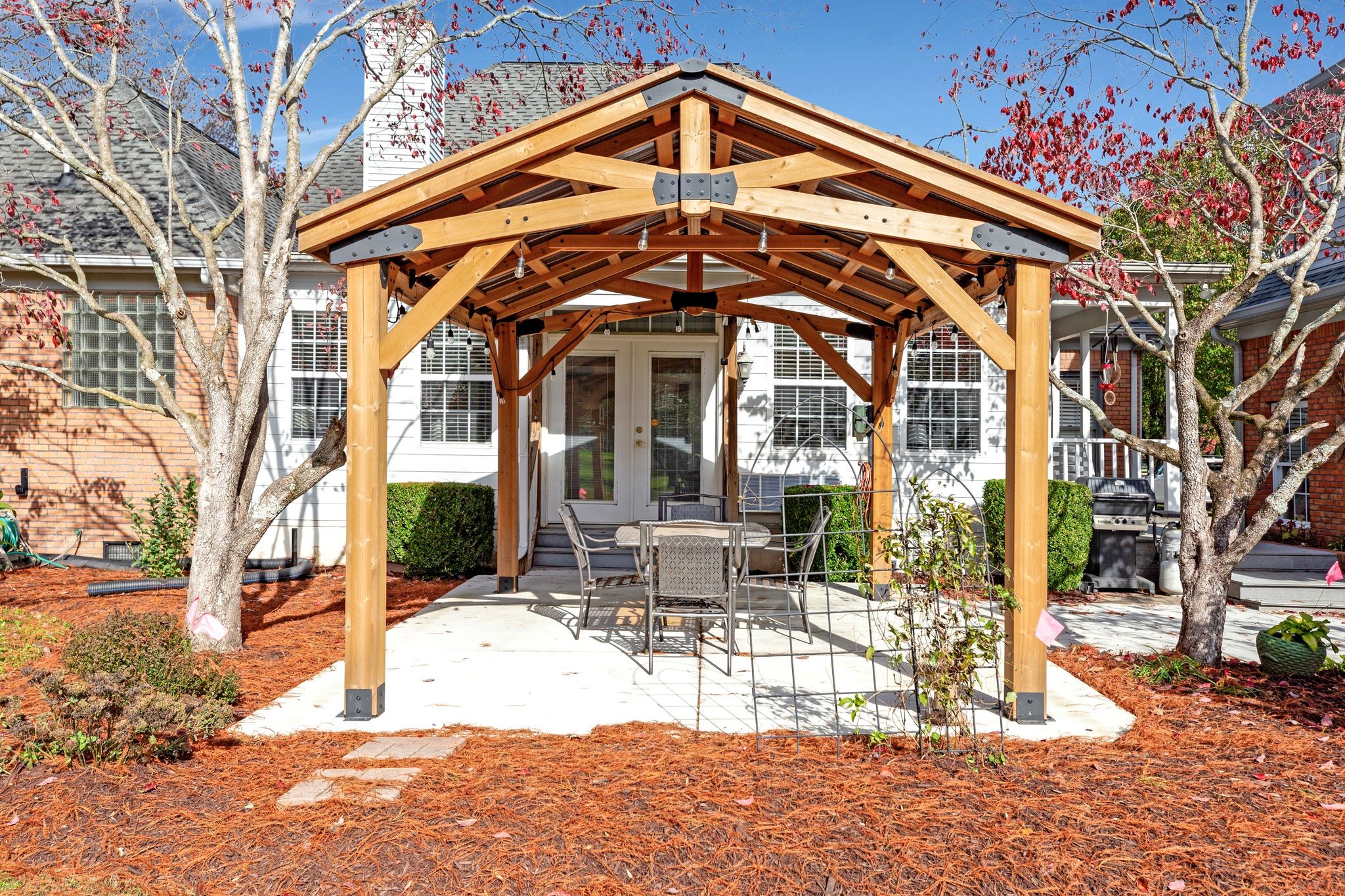 1798 Irby Lane