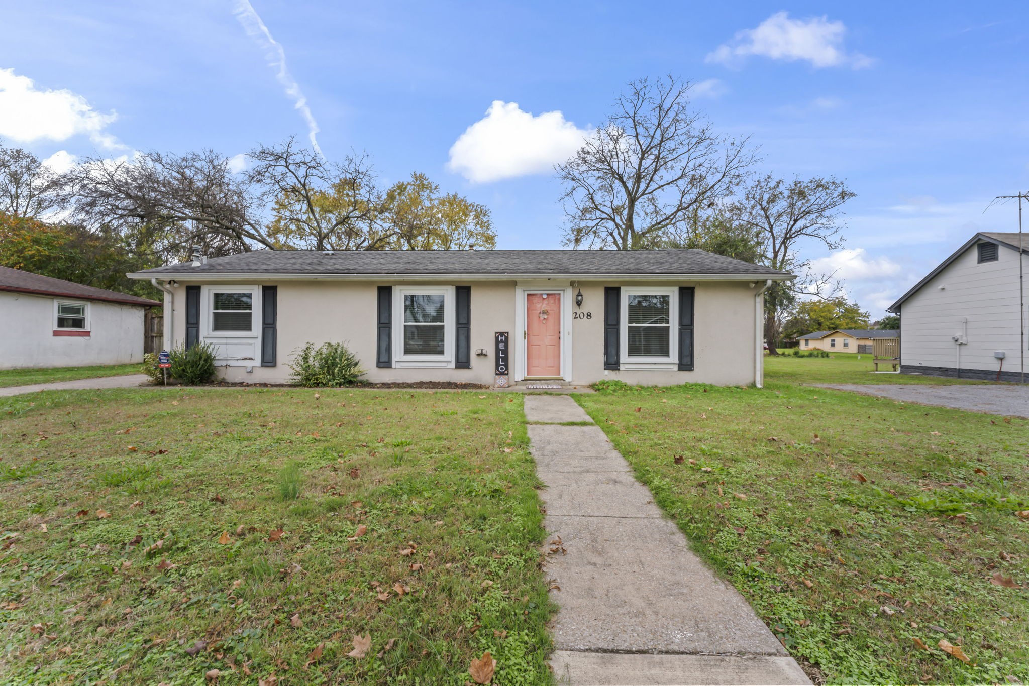 208 S Kings Hwy, S