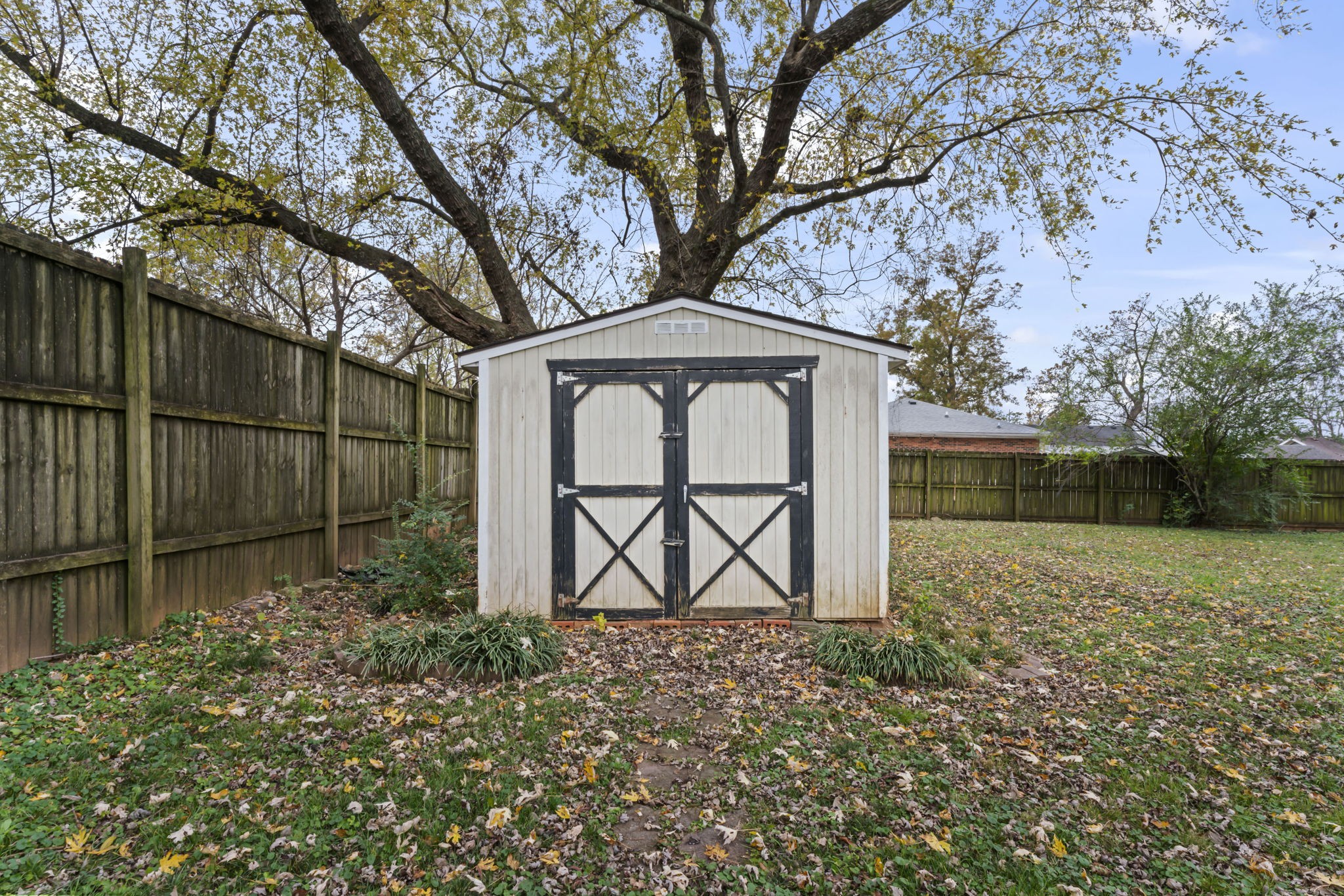 208 S Kings Hwy, S