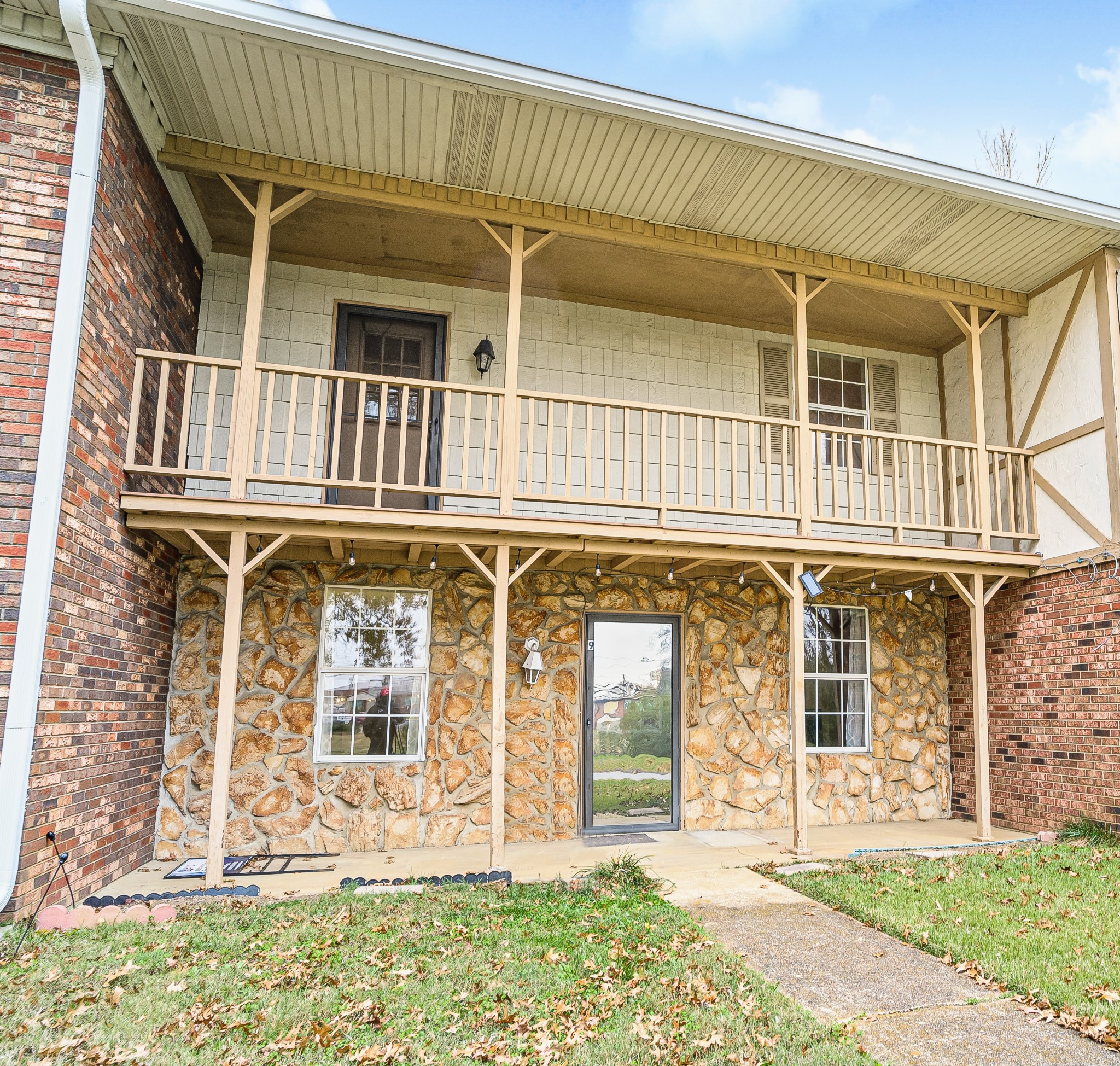 1301 Neelys Bend Rd Unit: 9
