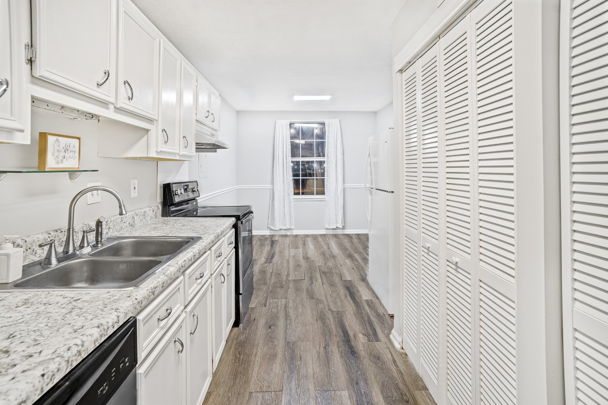 1301 Neelys Bend Rd Unit: 9