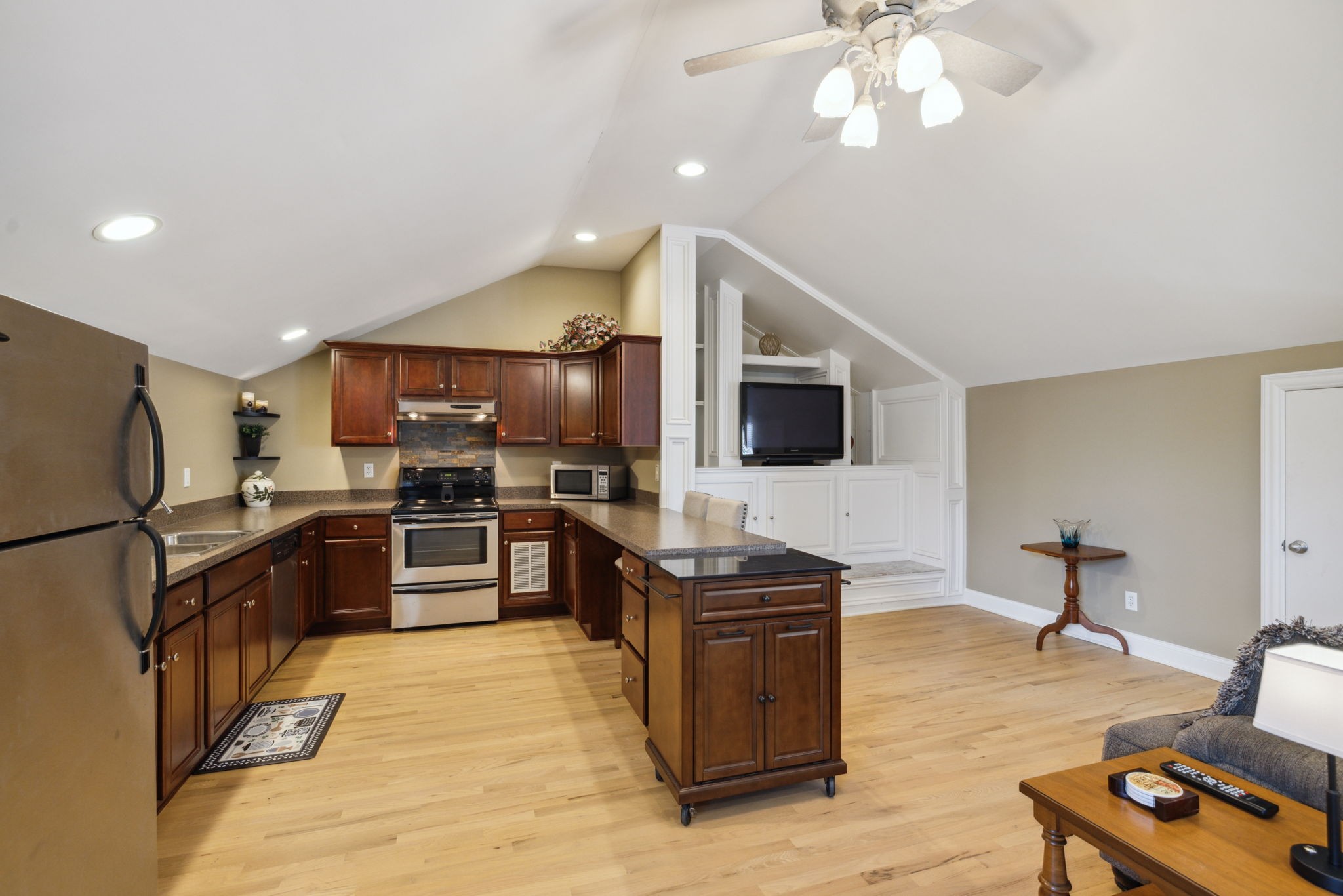 4341 Ambergate Ct