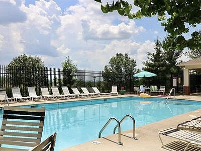 1802 Brentwood Pointe