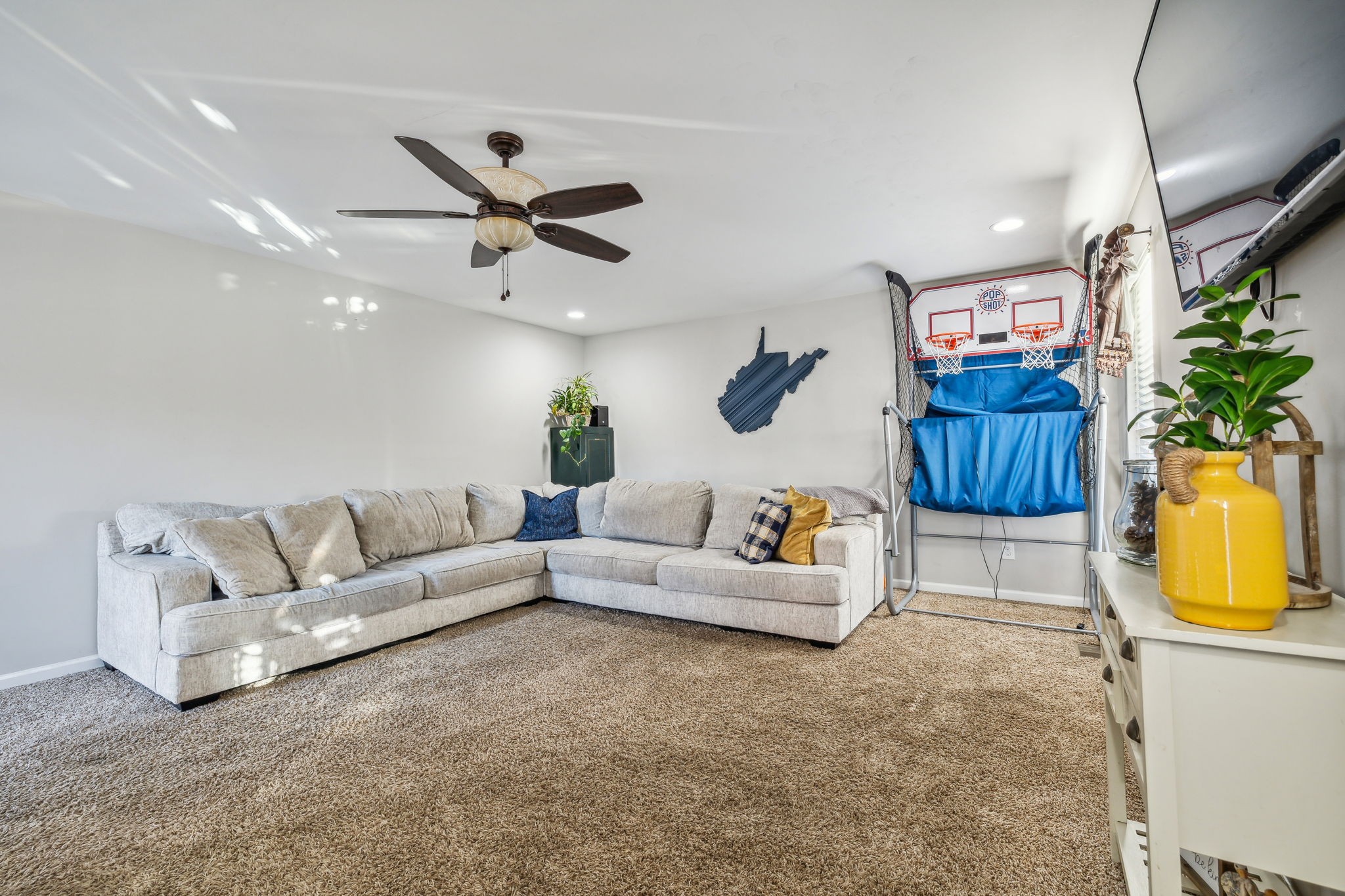 599 Windy Rd