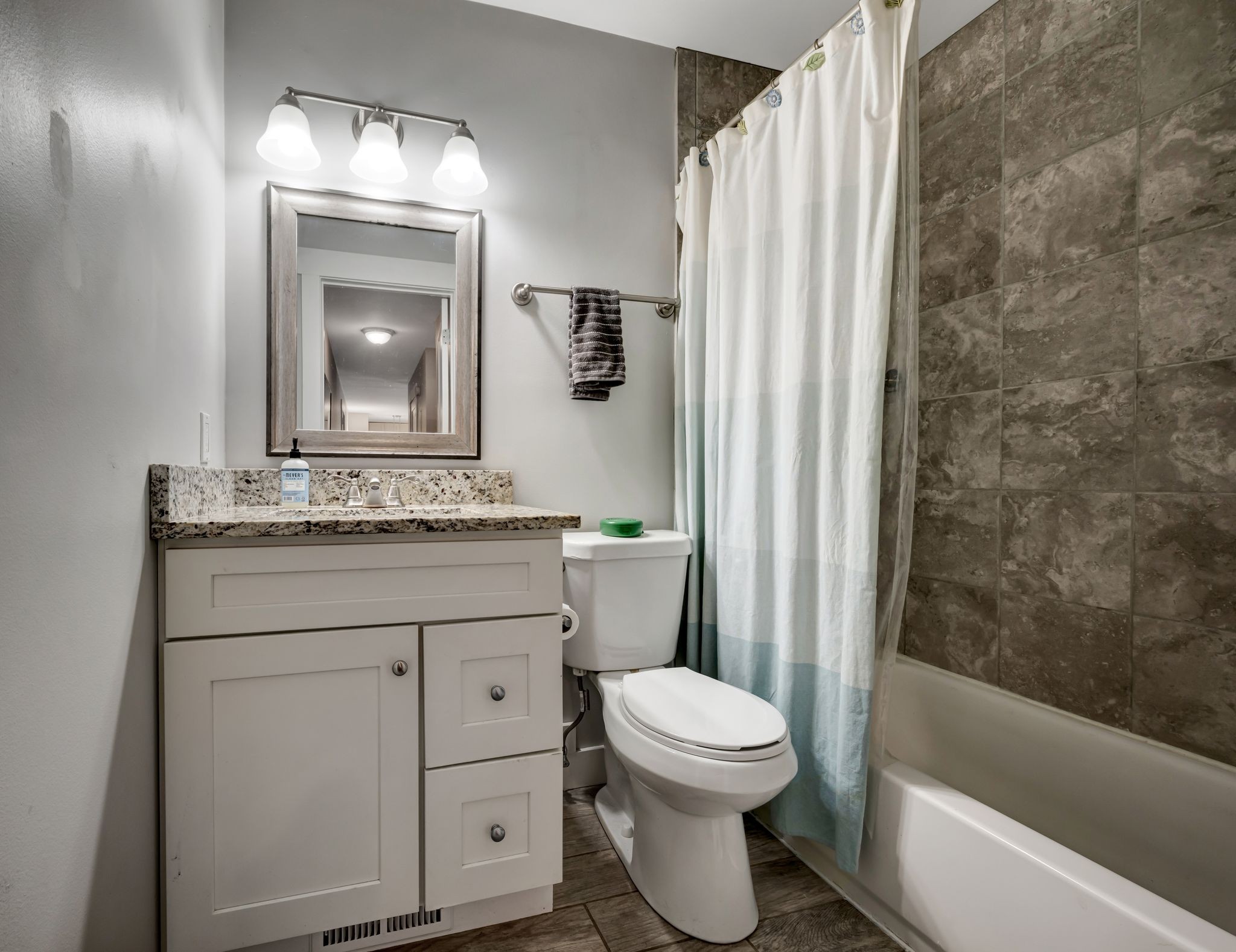 613 Hillsboro Rd Unit: B18