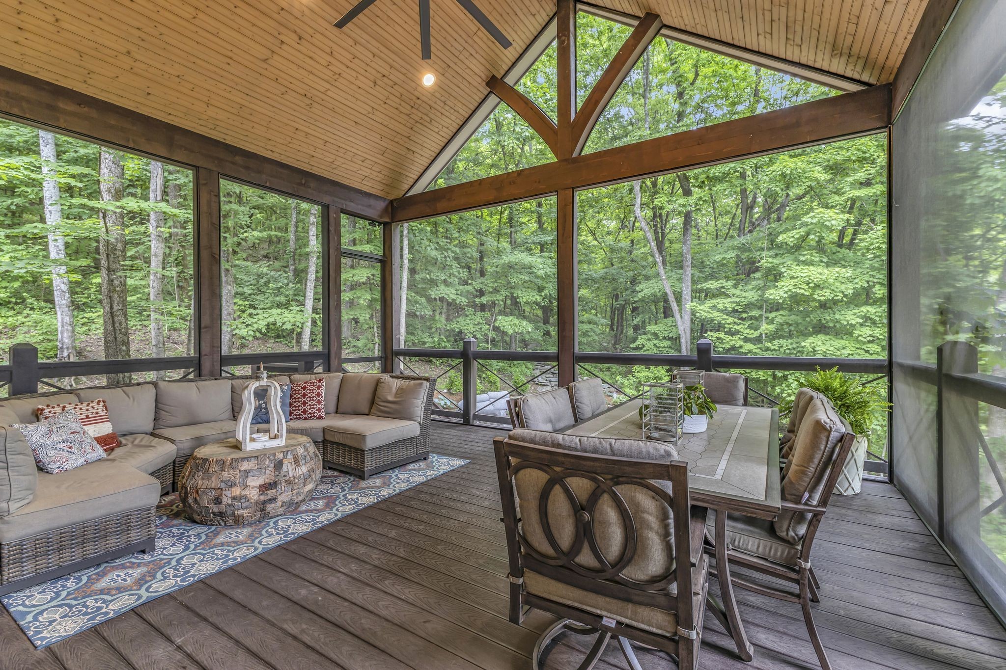 4468 Savage Pointe Dr