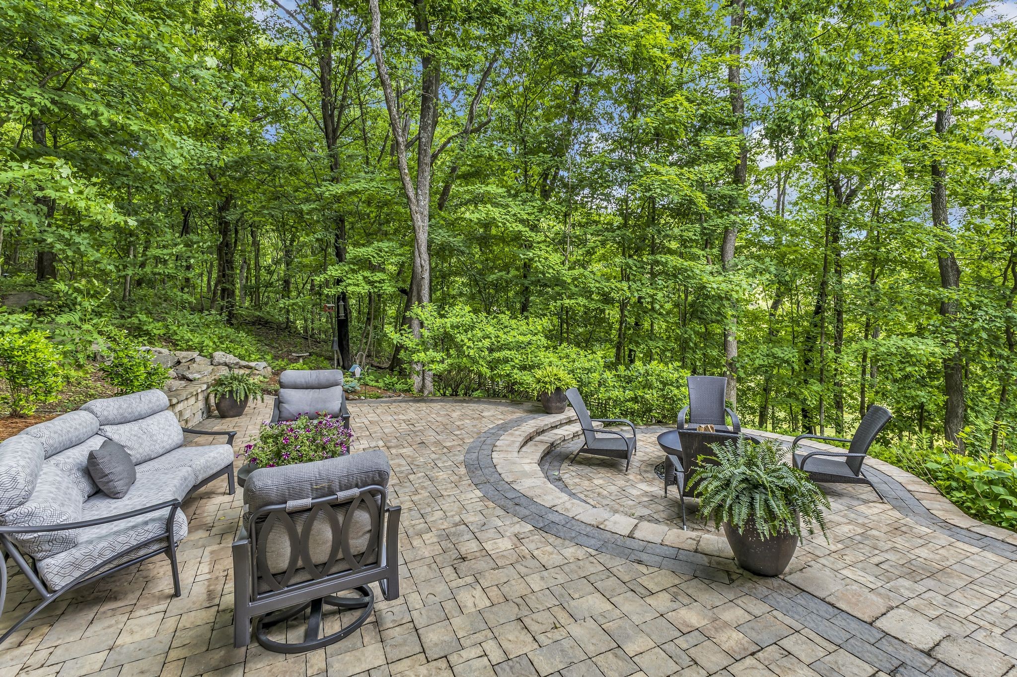 4468 Savage Pointe Dr