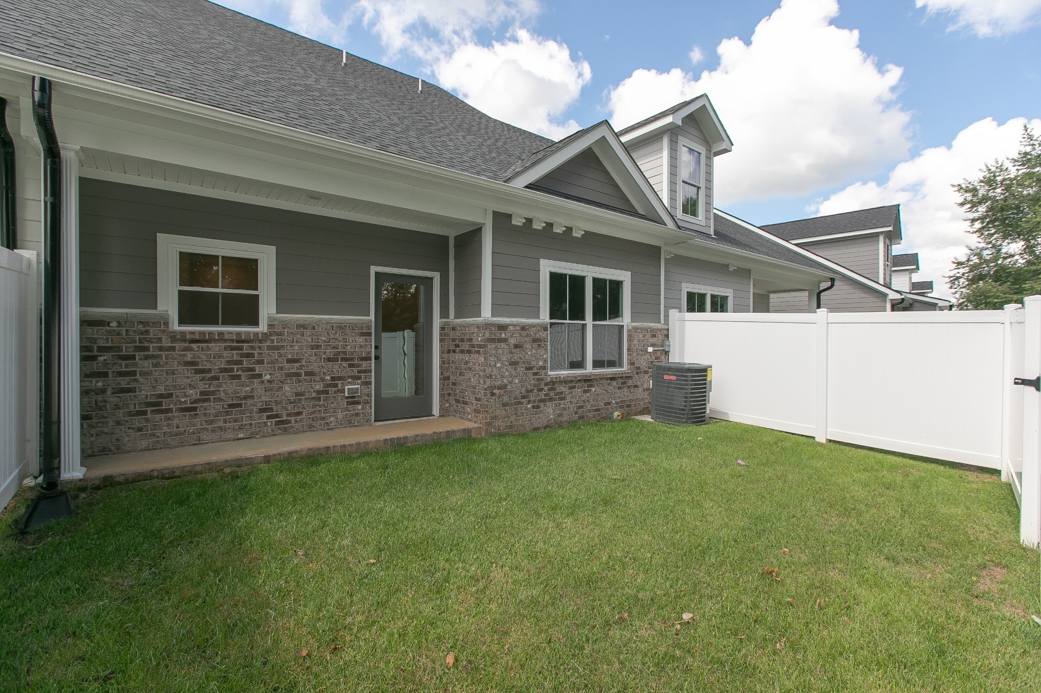 506 Haviture Way