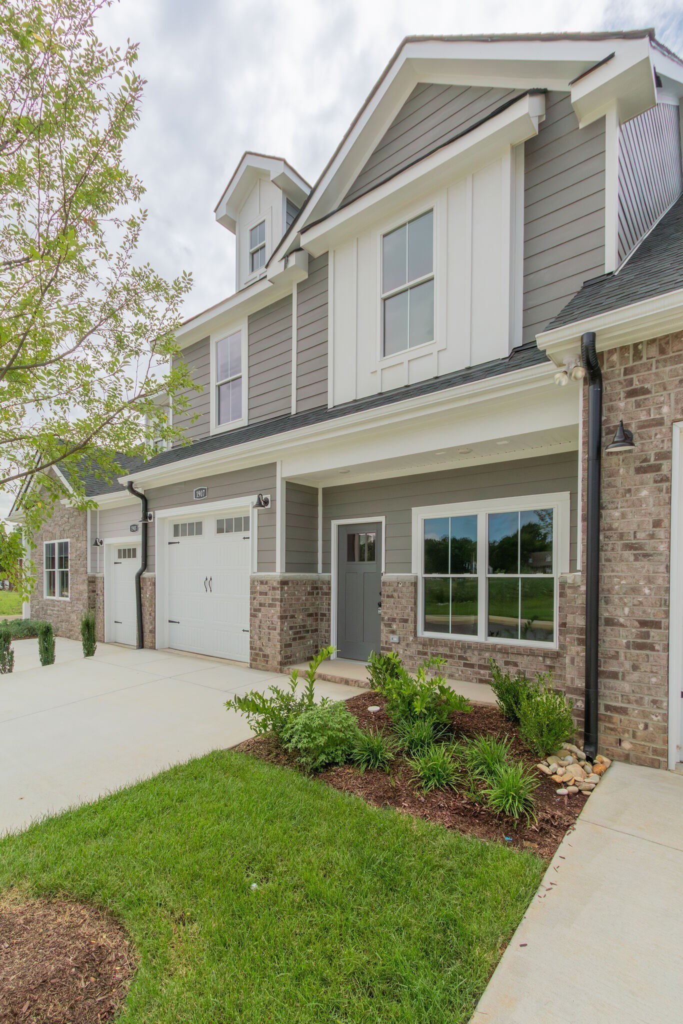 1907 Windhelm Dr