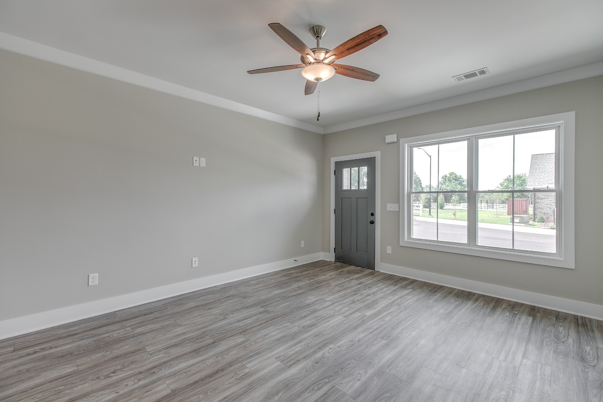 1907 Windhelm Dr