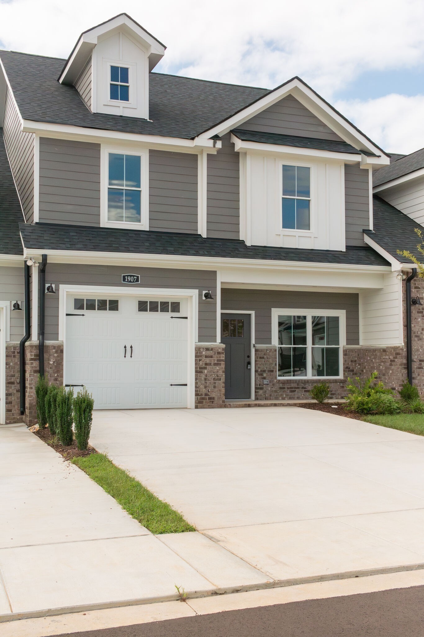 1907 Windhelm Dr