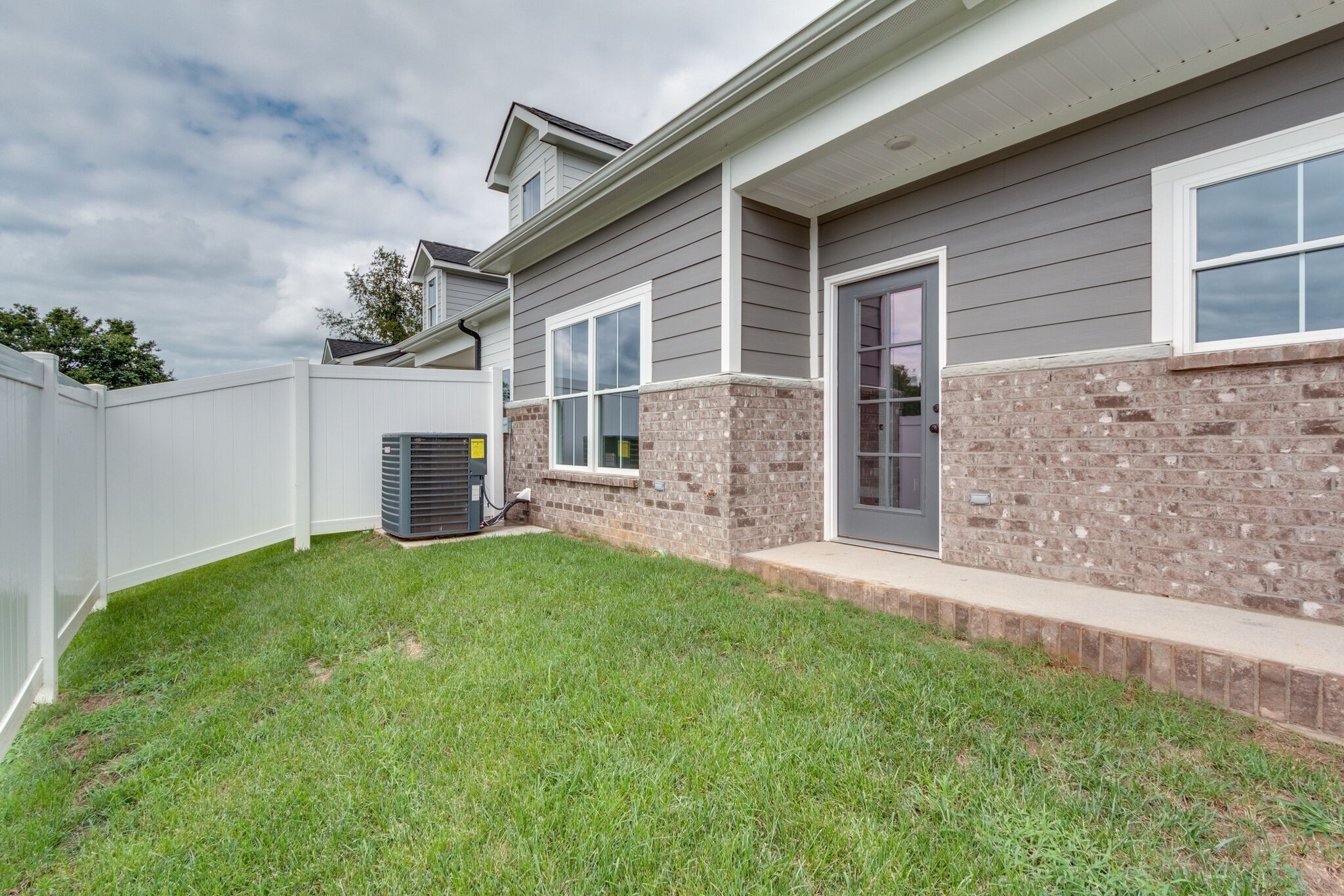 1907 Windhelm Dr