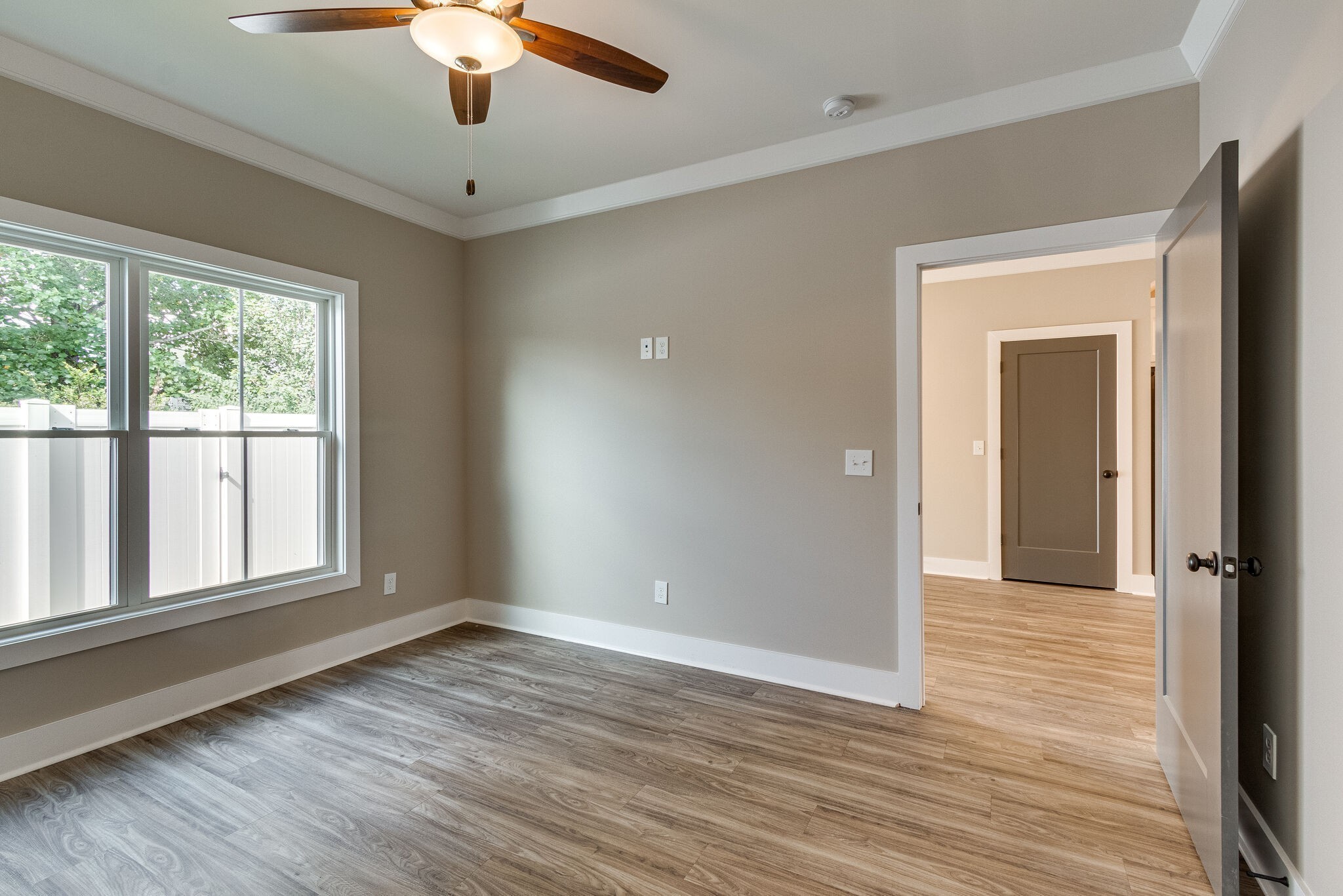 1911 Windhelm Dr