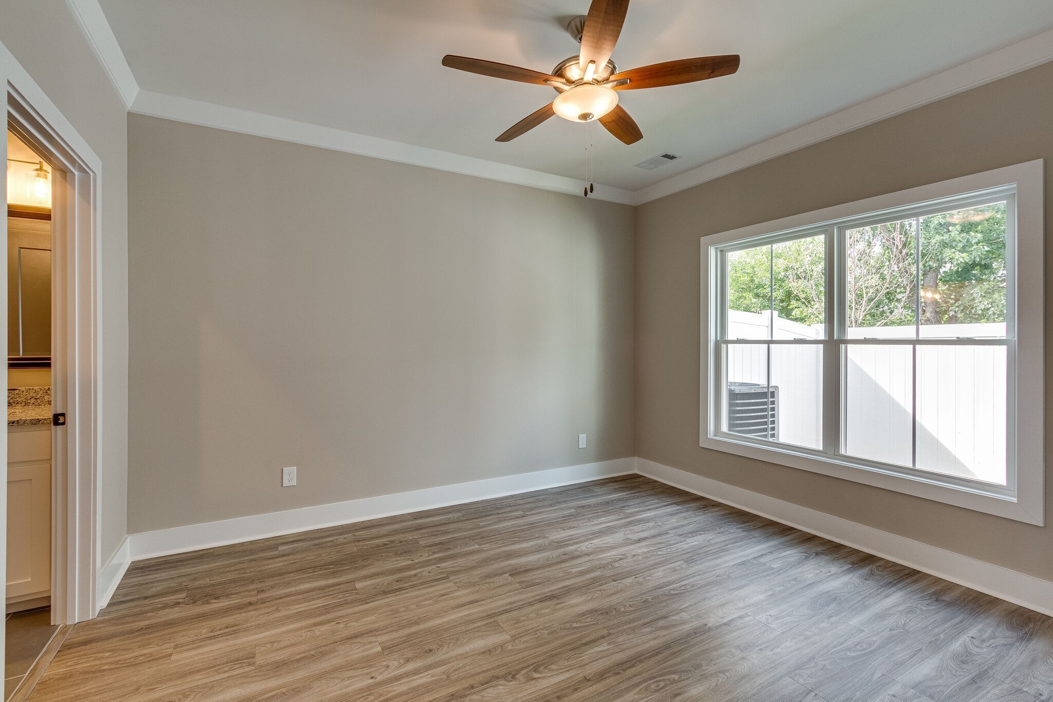 1911 Windhelm Dr