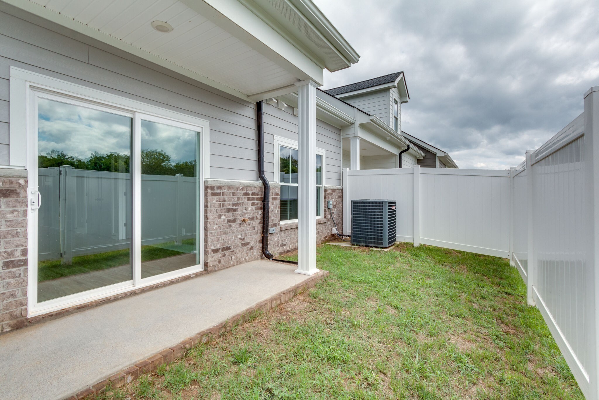 1911 Windhelm Dr