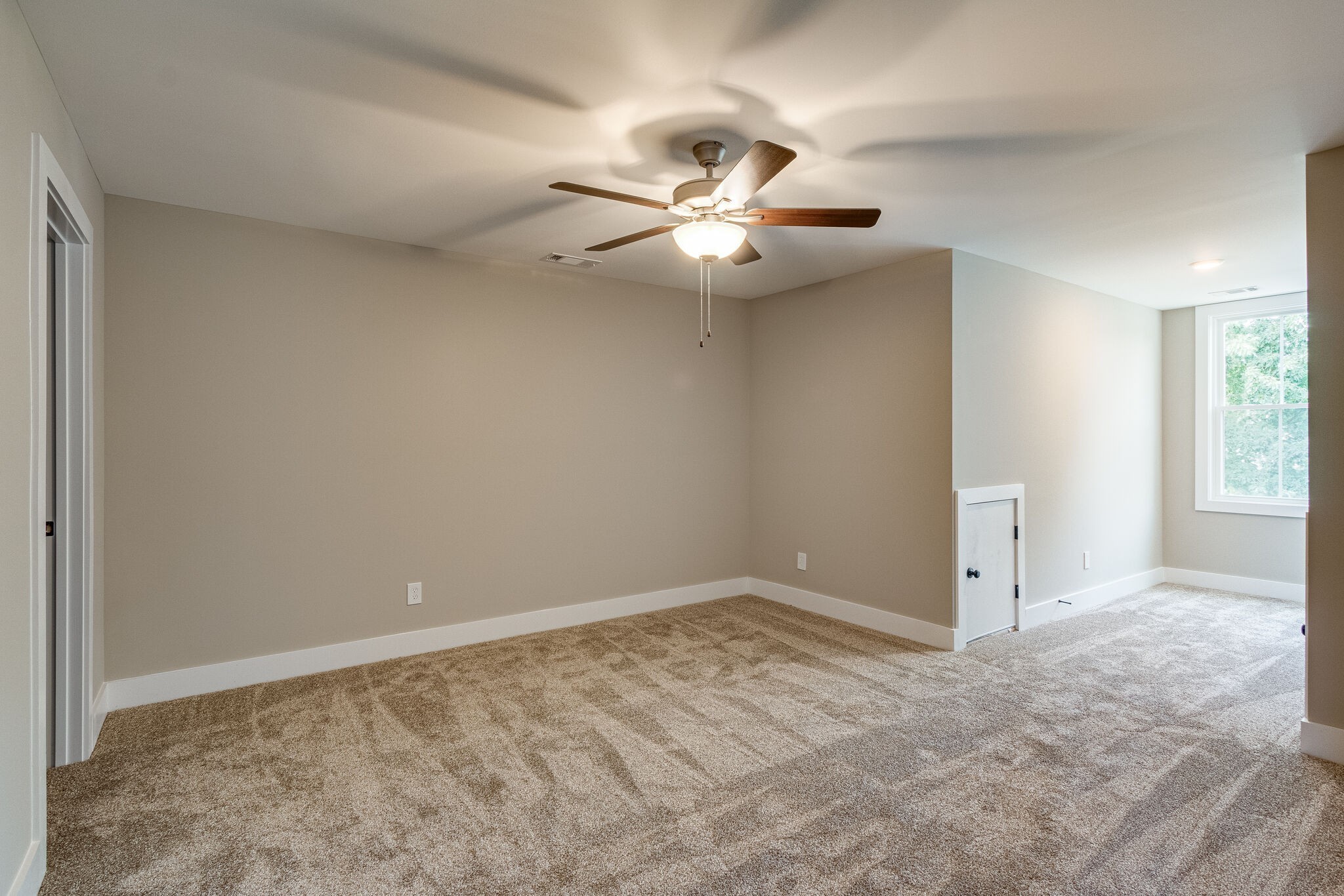 1911 Windhelm Dr