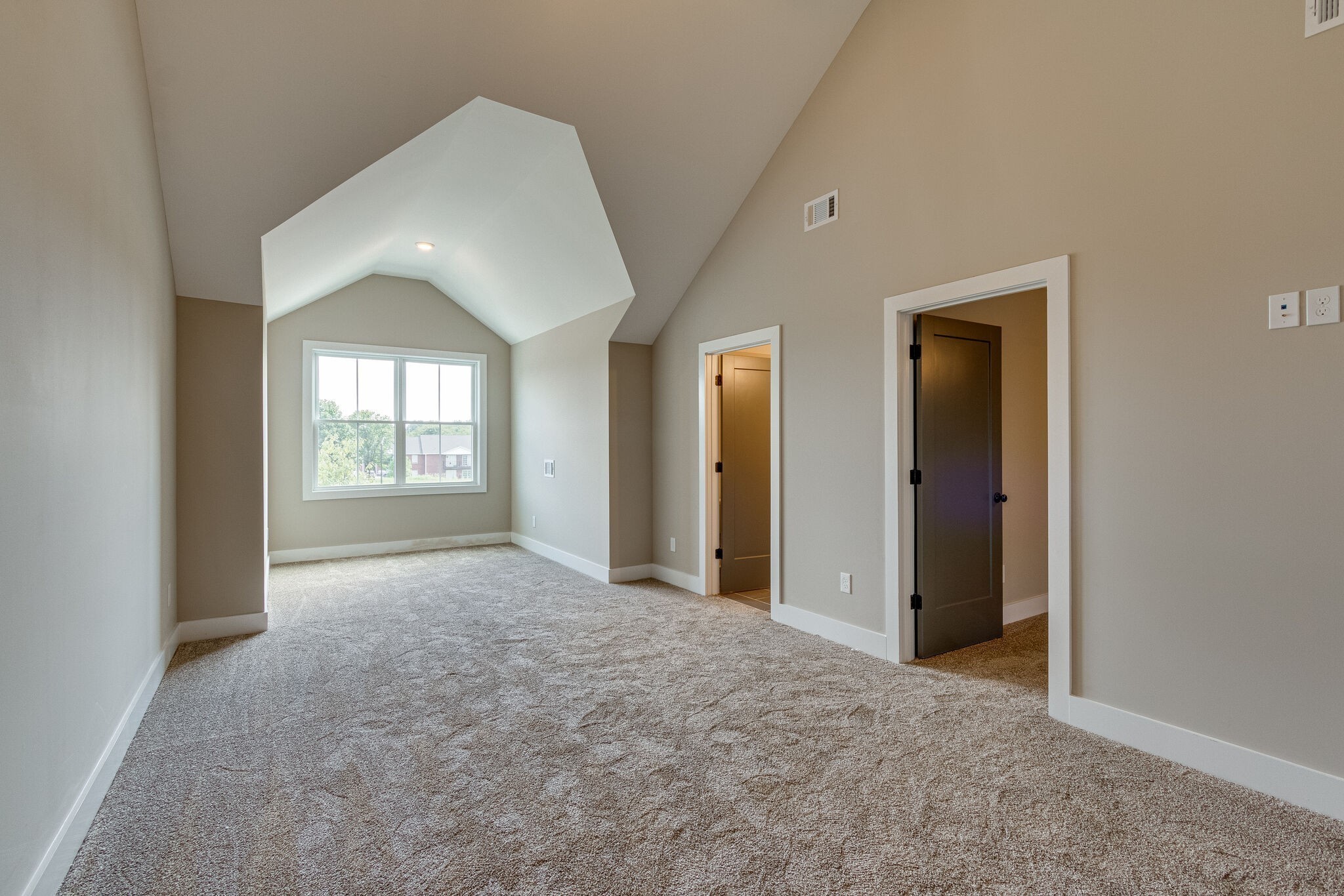 1911 Windhelm Dr