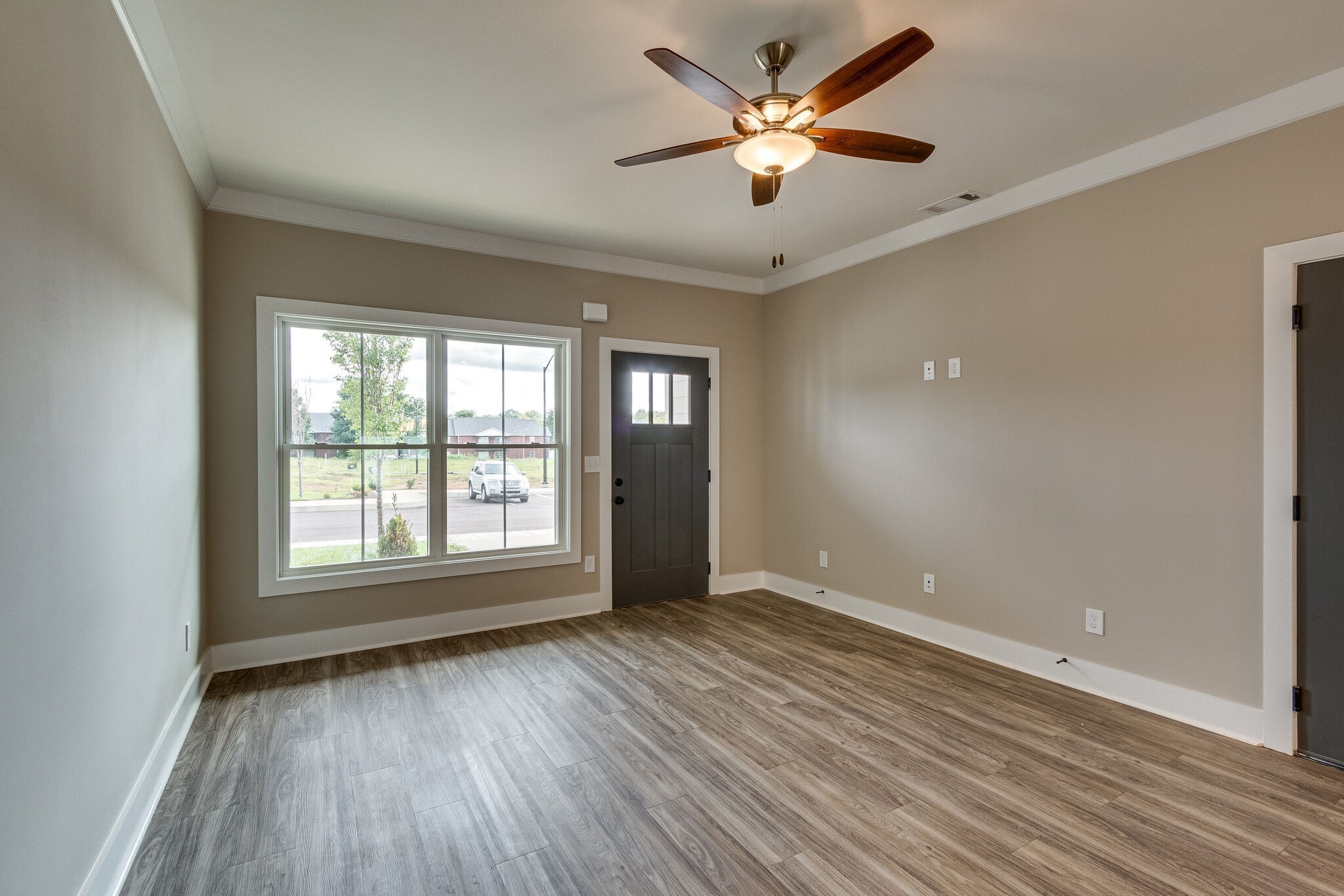 1911 Windhelm Dr