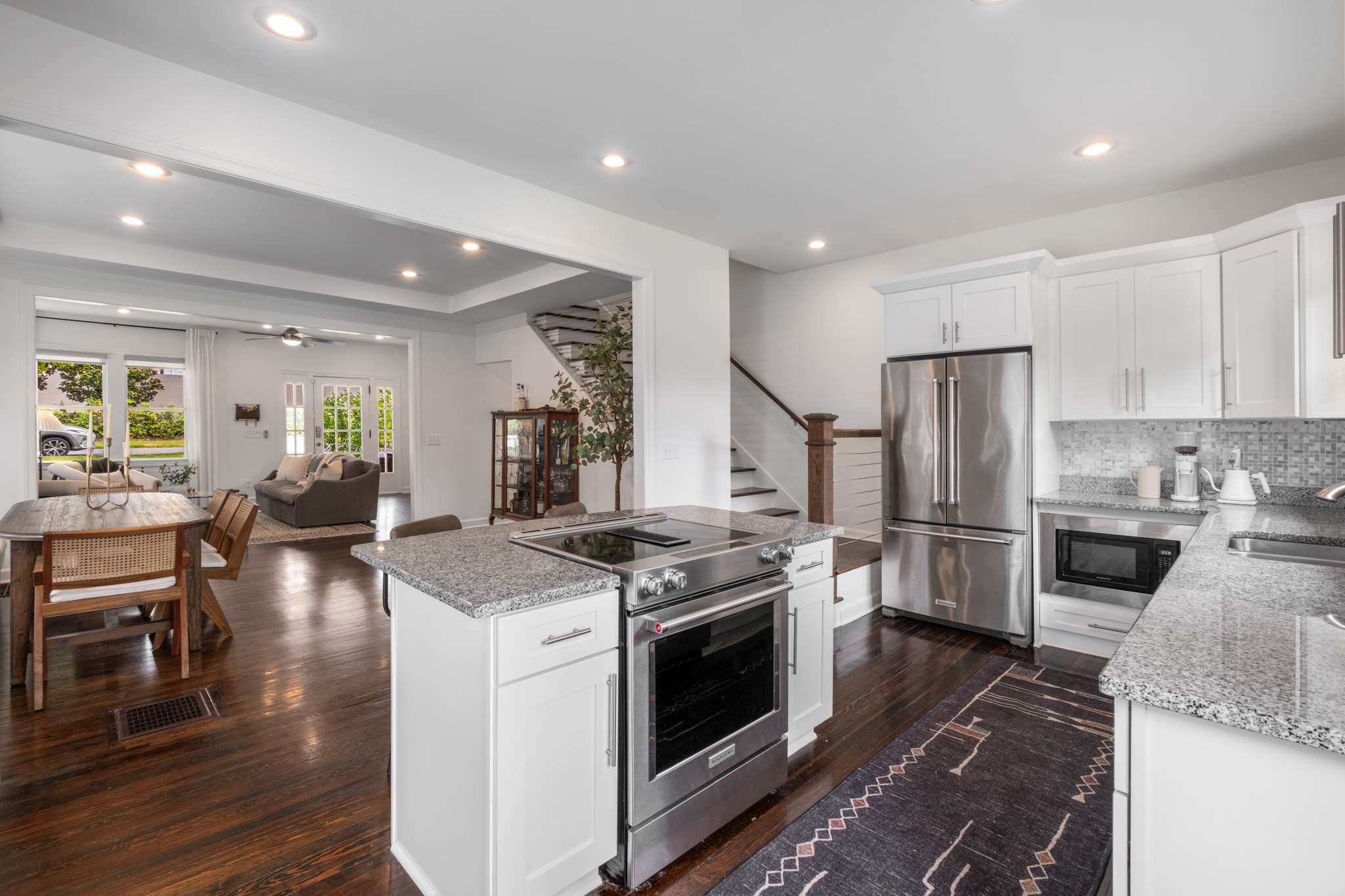 1122 Shelton Ave