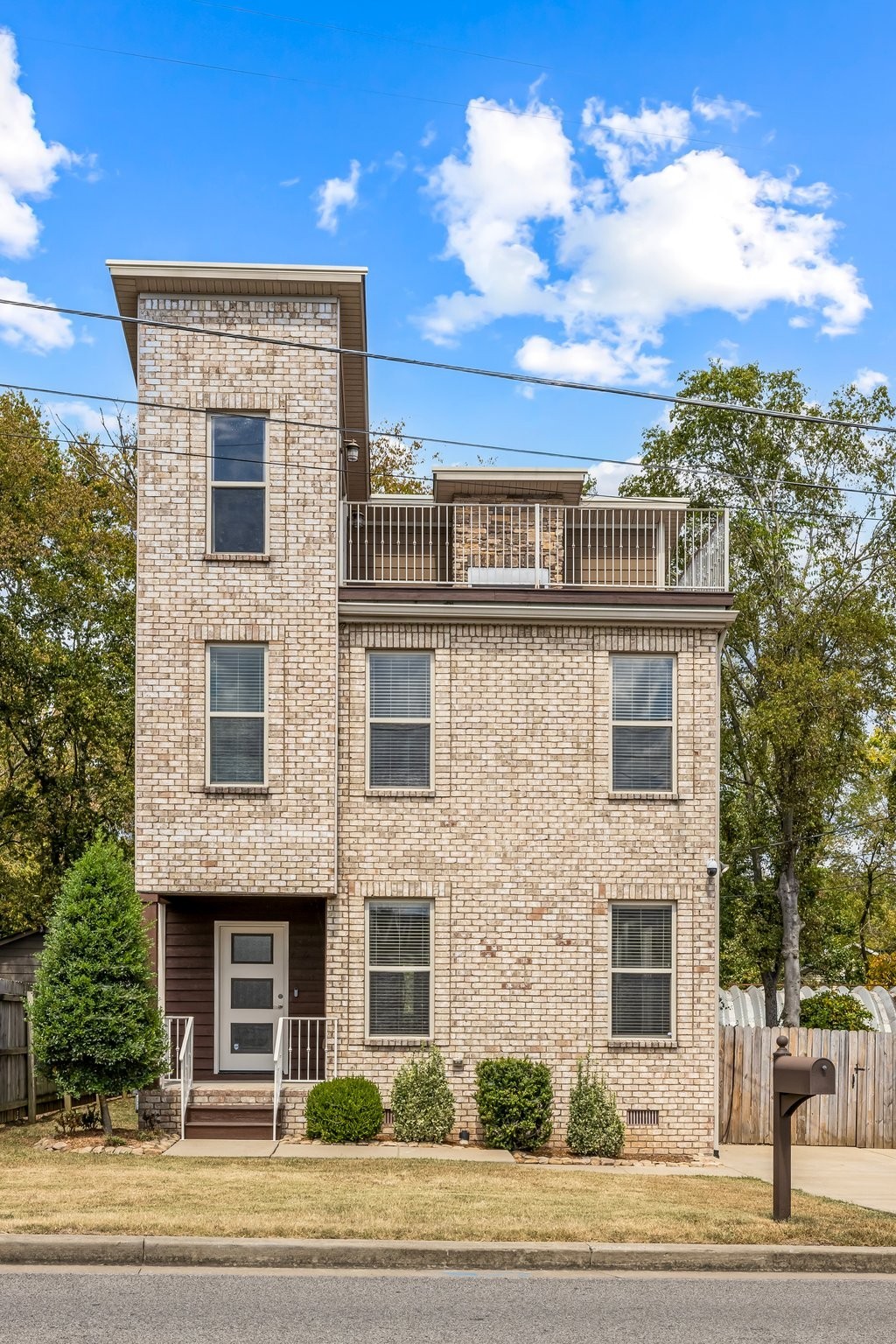 44 Twin St