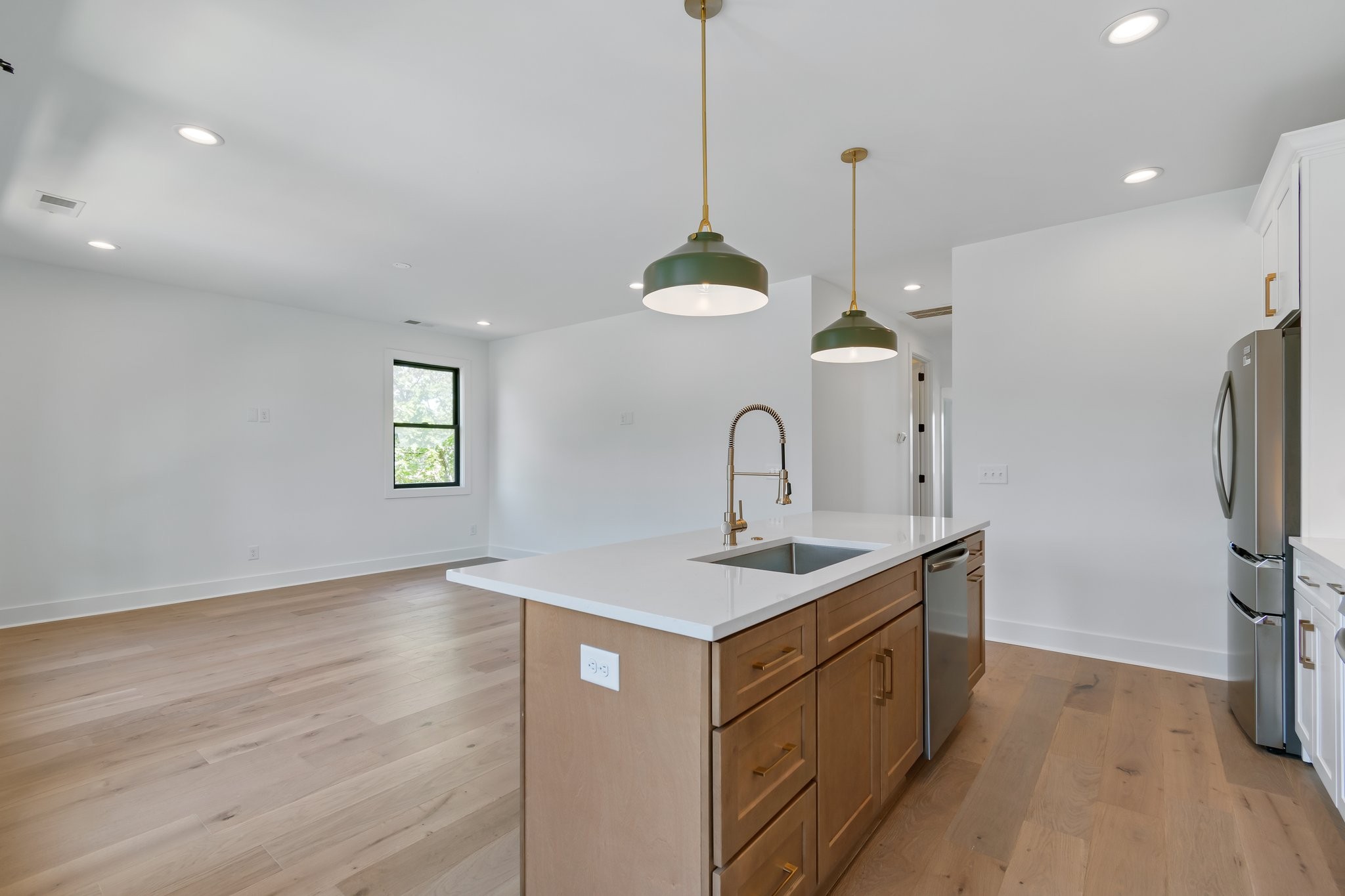 3526 Shady Side Dr