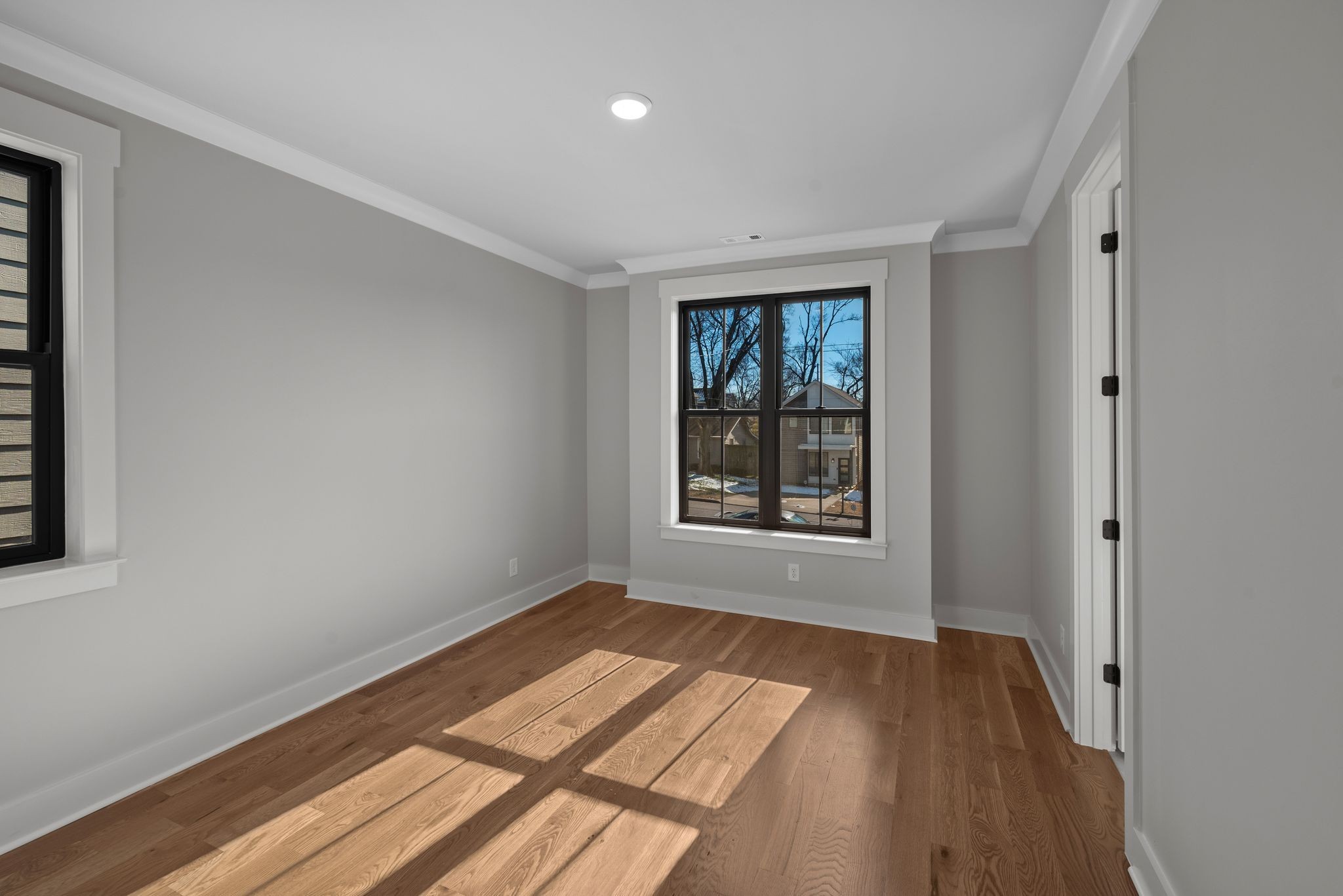 5406 Michigan Ave Unit: B