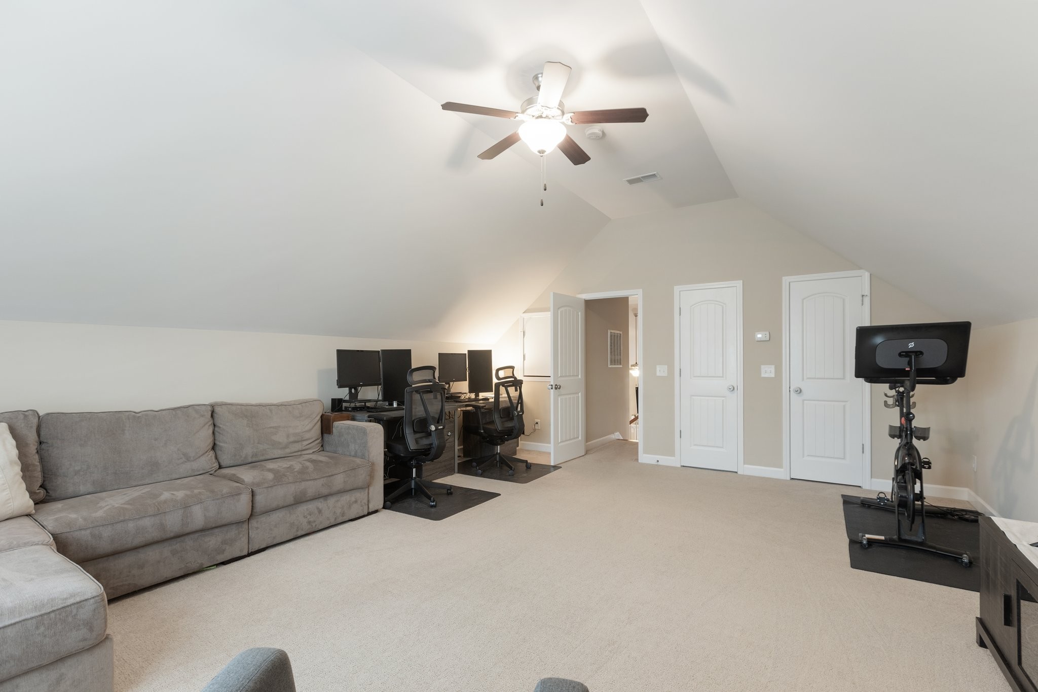 6034 Sanmar Dr