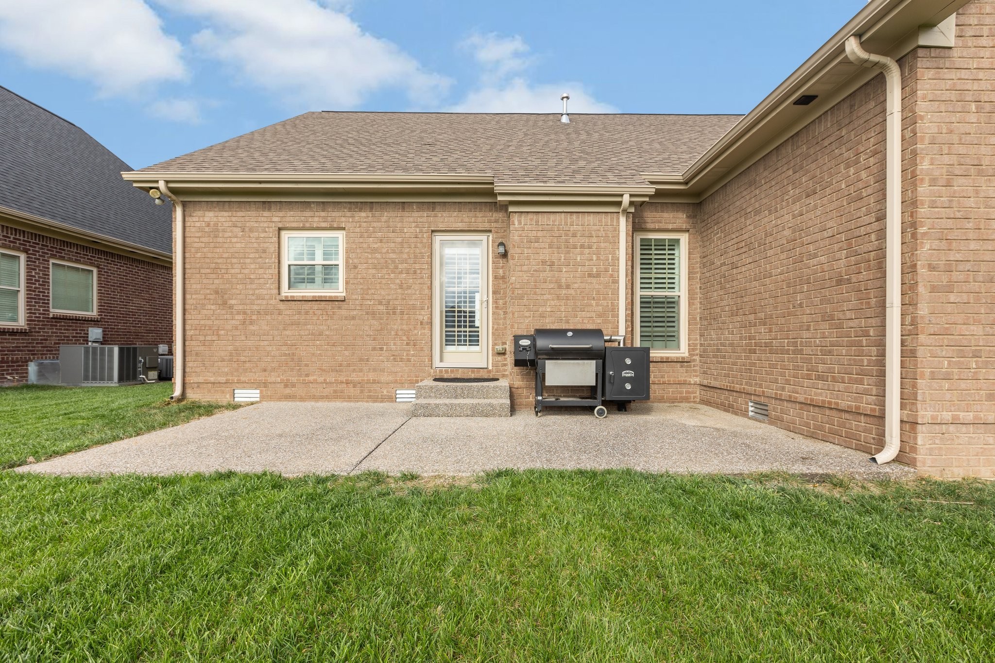 6034 Sanmar Dr