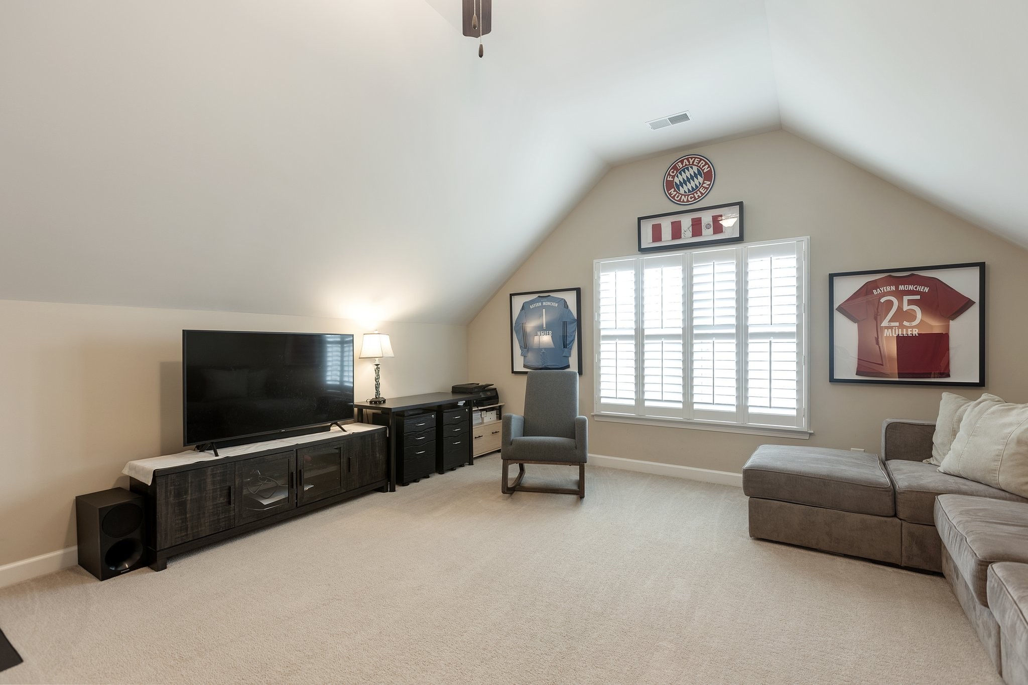 6034 Sanmar Dr
