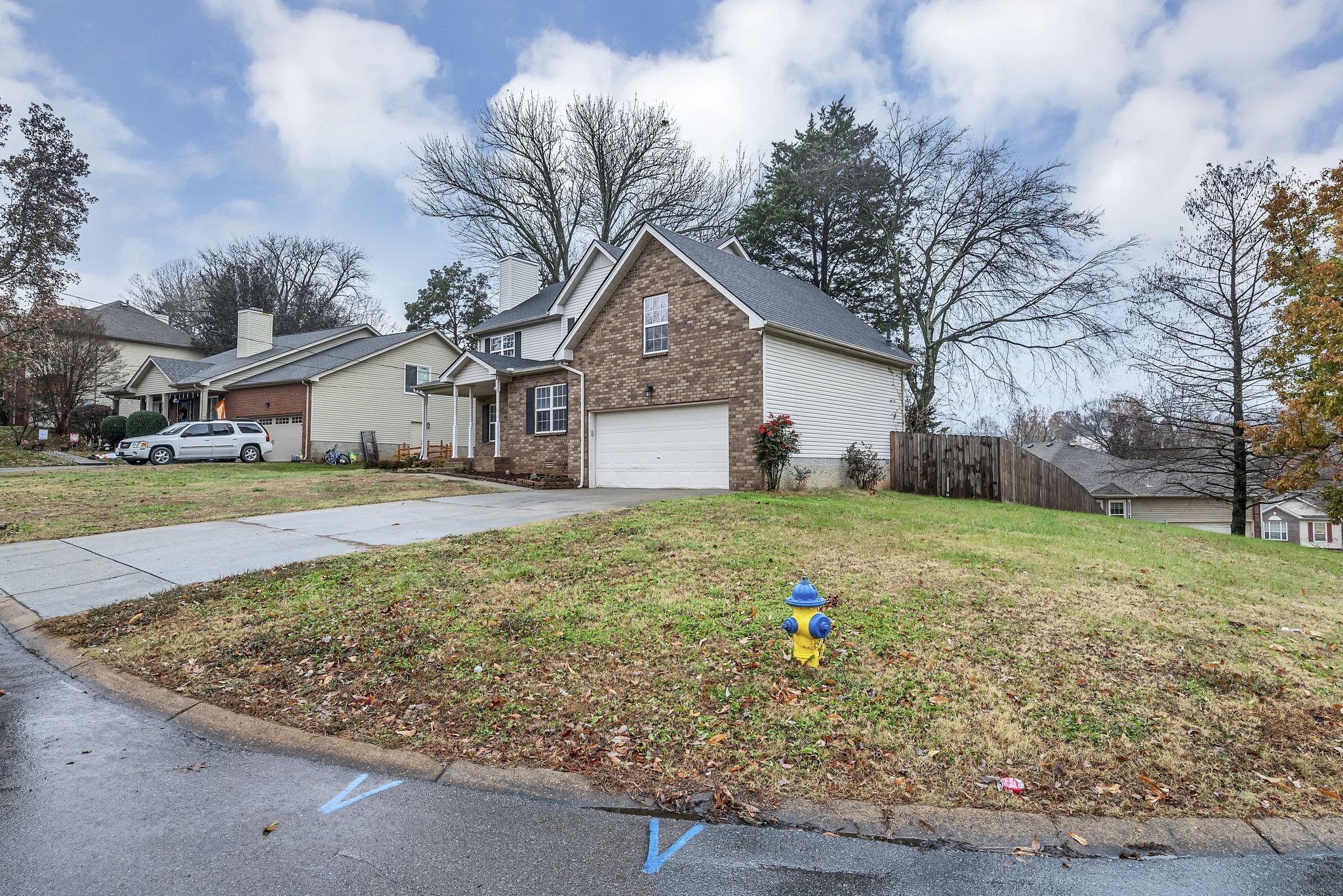 3200 W Yorkshire Ct