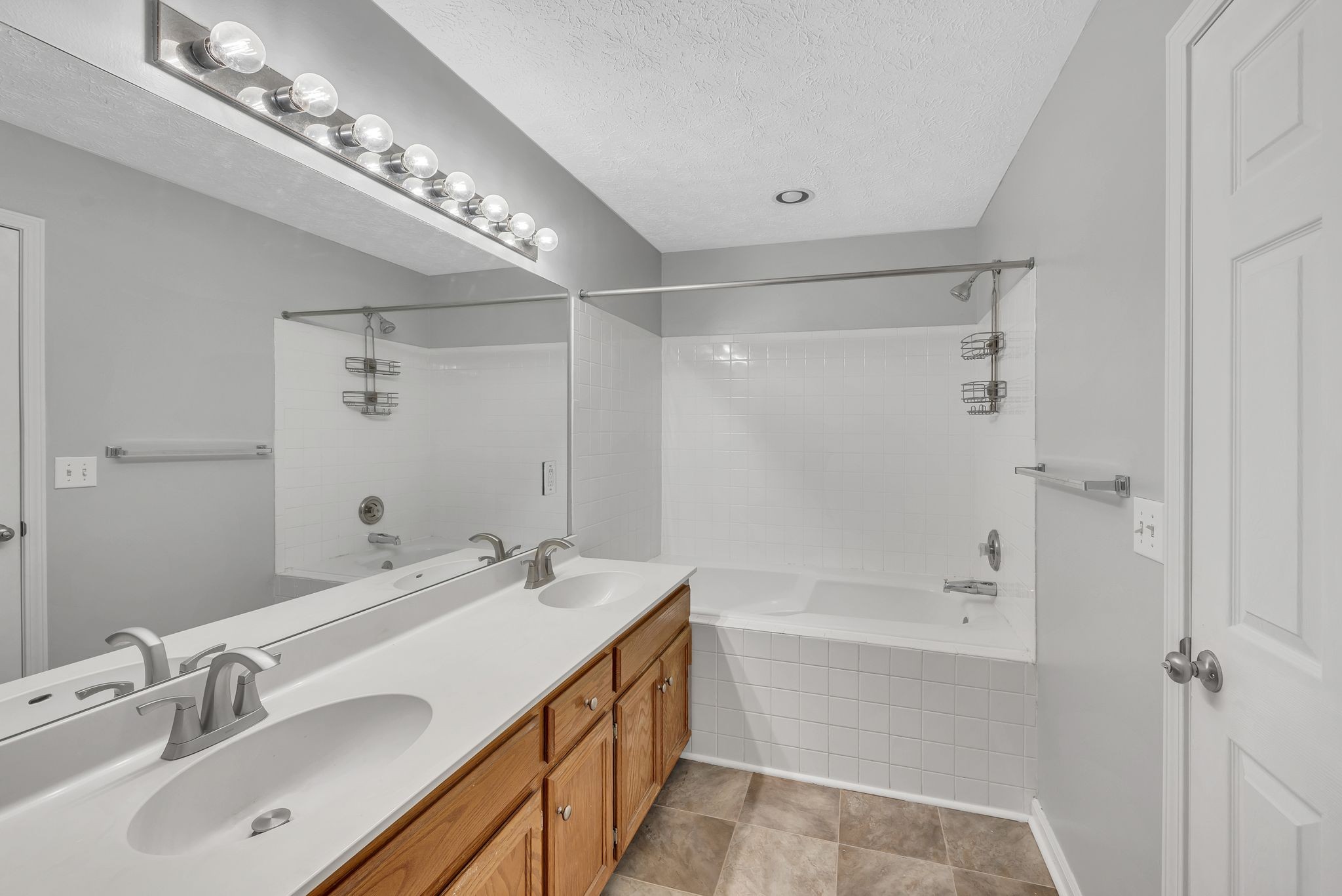 3200 W Yorkshire Ct