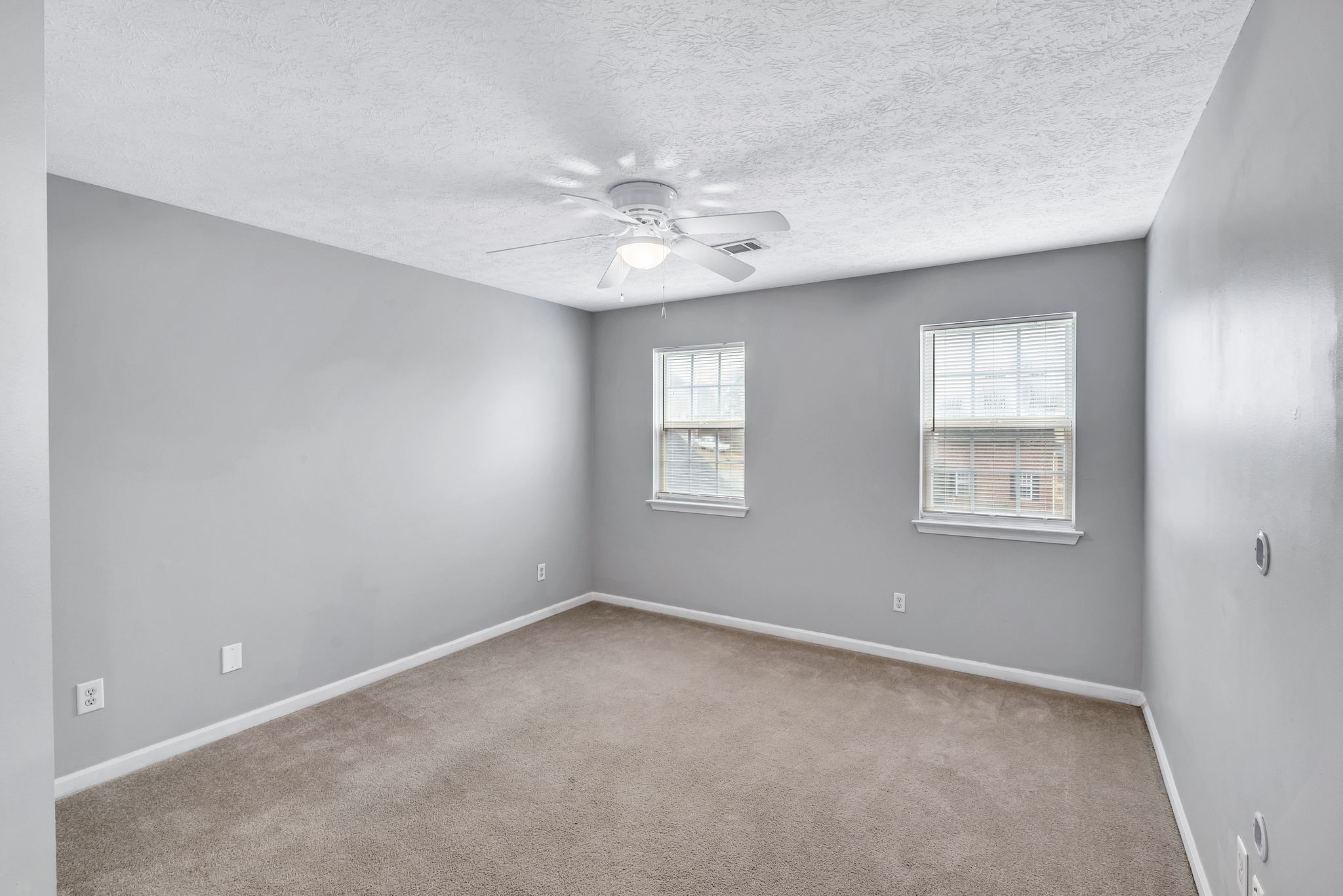3200 W Yorkshire Ct