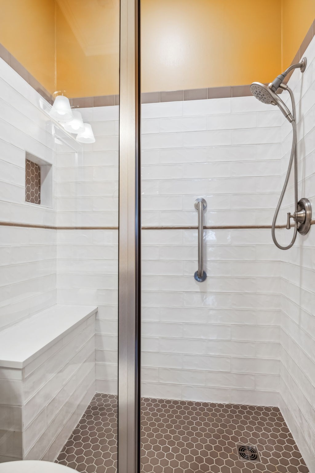 605 S Margin St Unit: 5