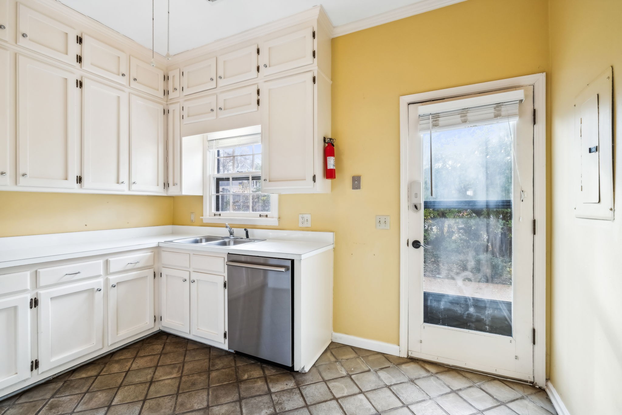 605 S Margin St Unit: 5
