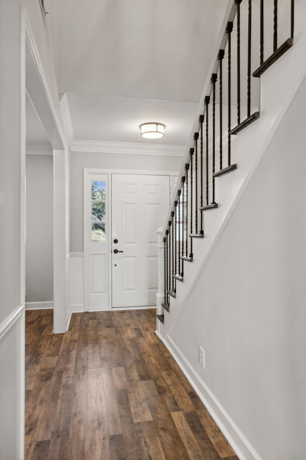 9102 Sawyer Brown Rd