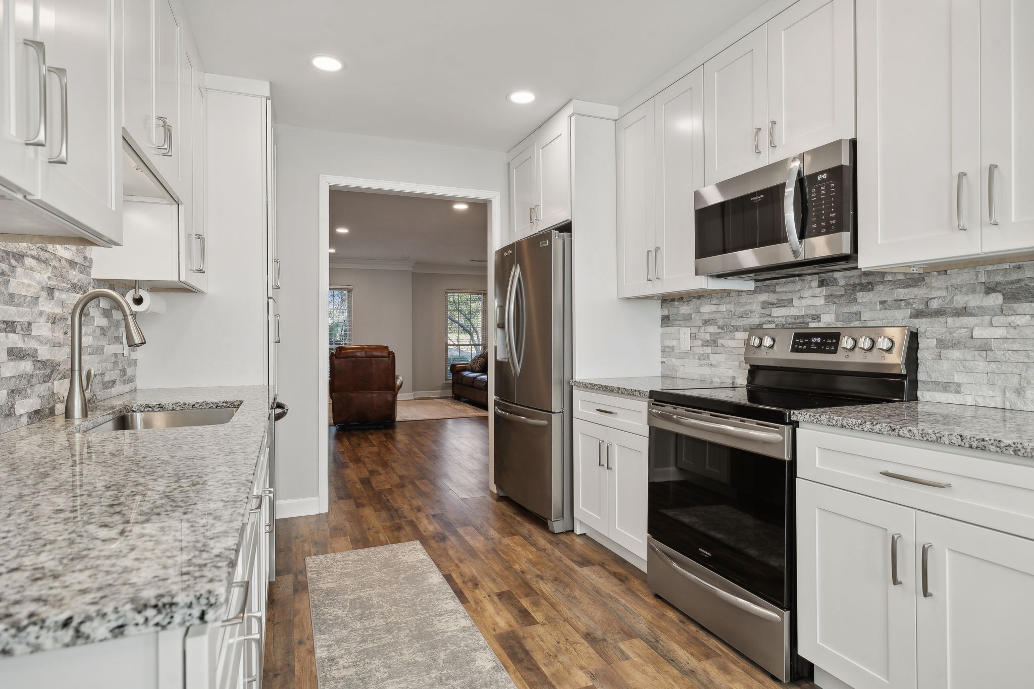 9102 Sawyer Brown Rd