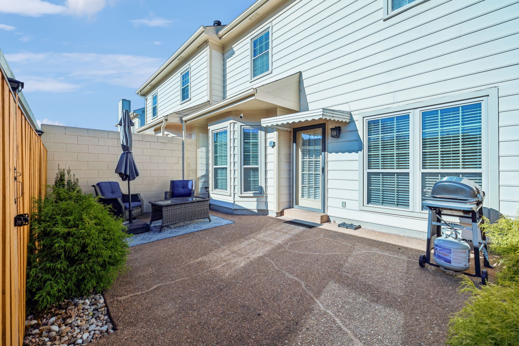 9102 Sawyer Brown Rd