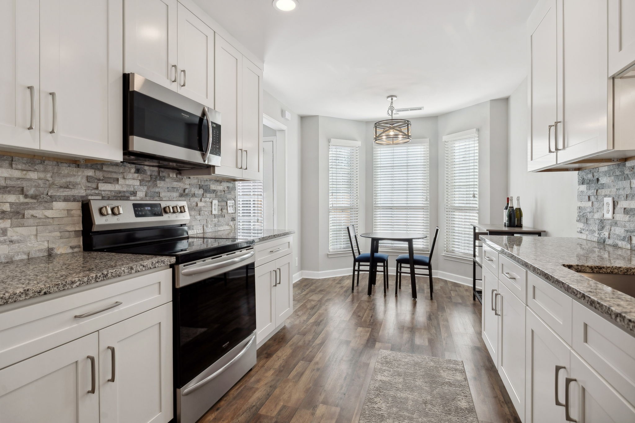 9102 Sawyer Brown Rd