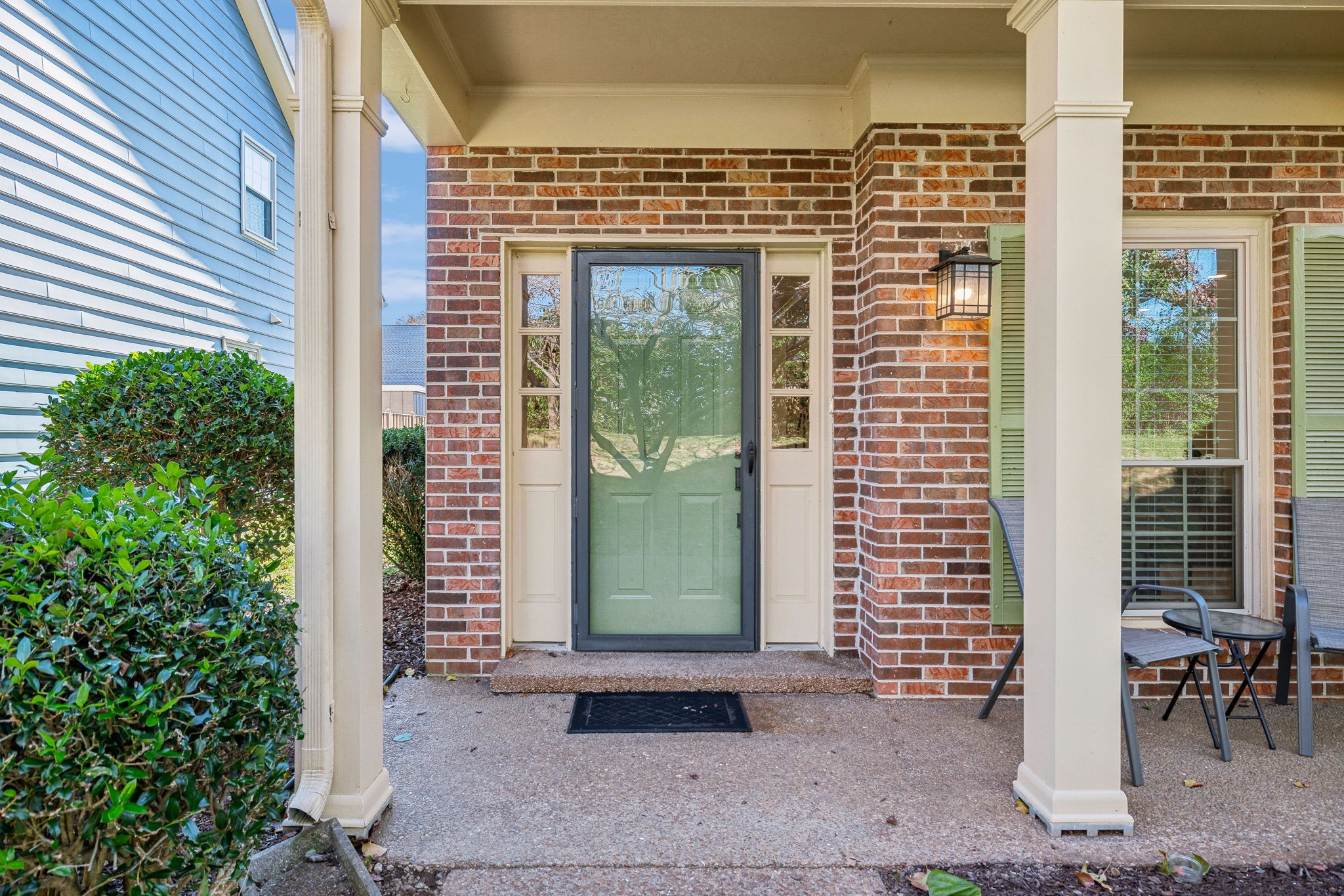 9102 Sawyer Brown Rd